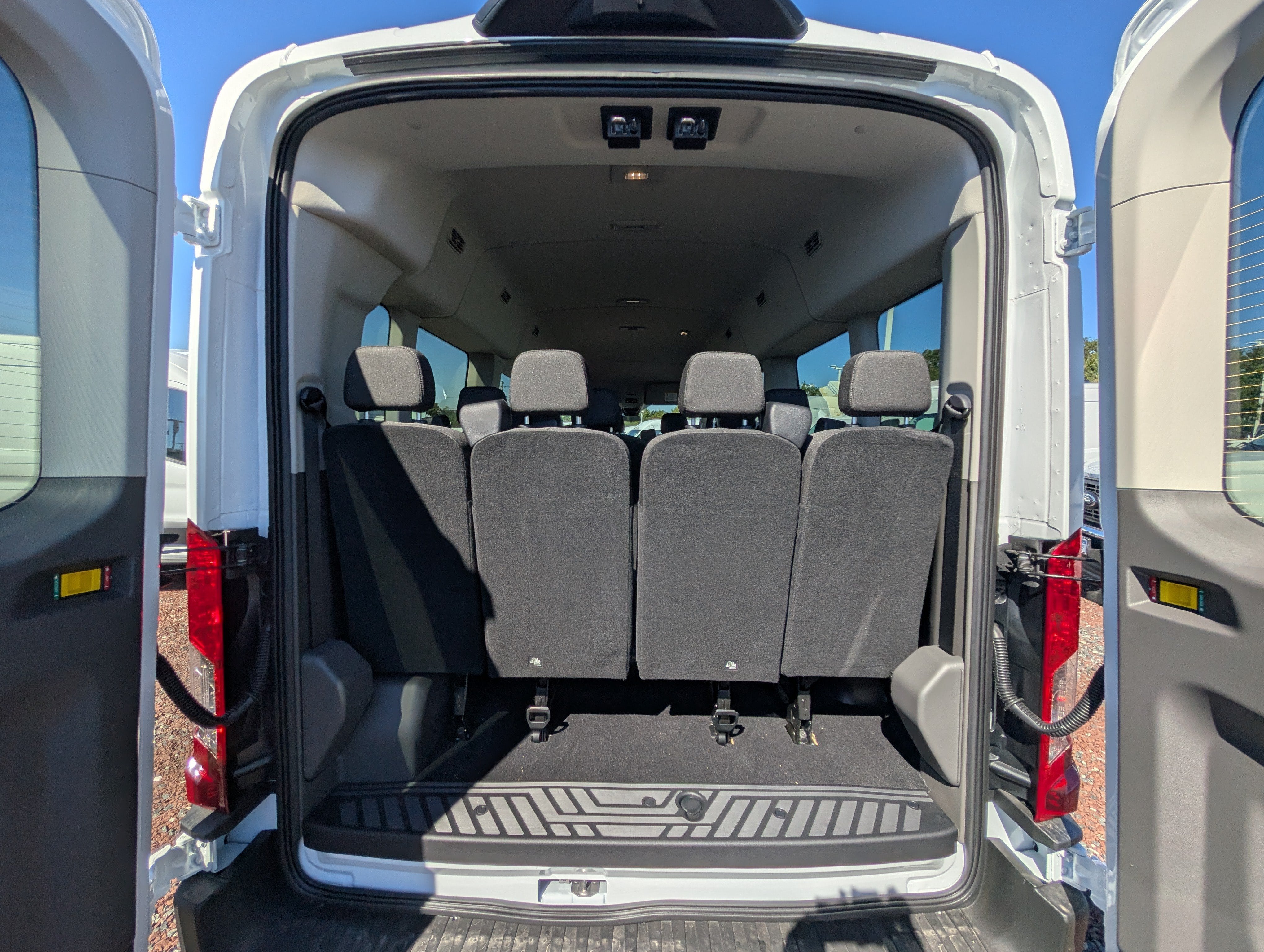 2027 Ford Transit Passenger Wagon XLT