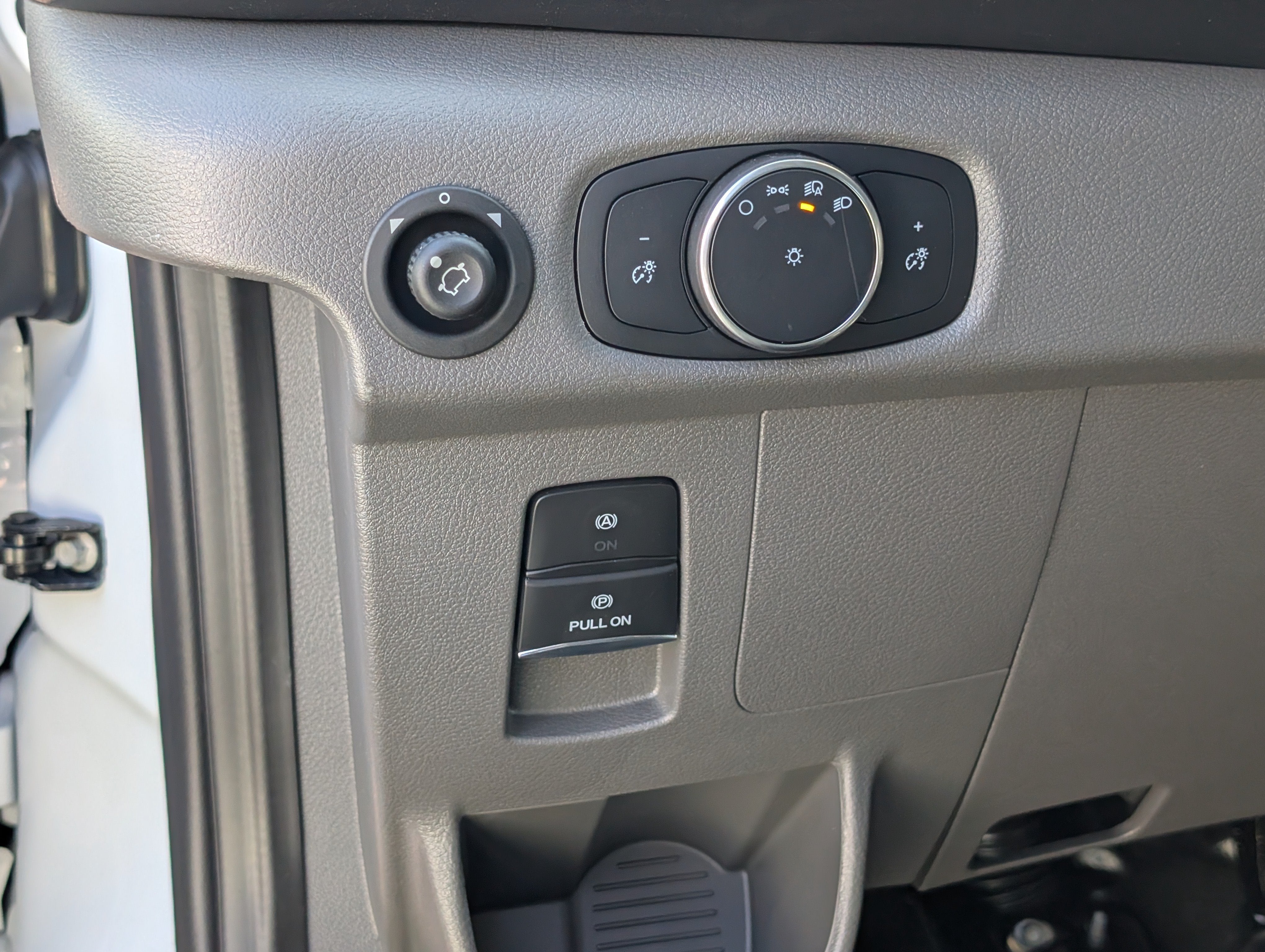 2026 Ford Transit Passenger Wagon XL