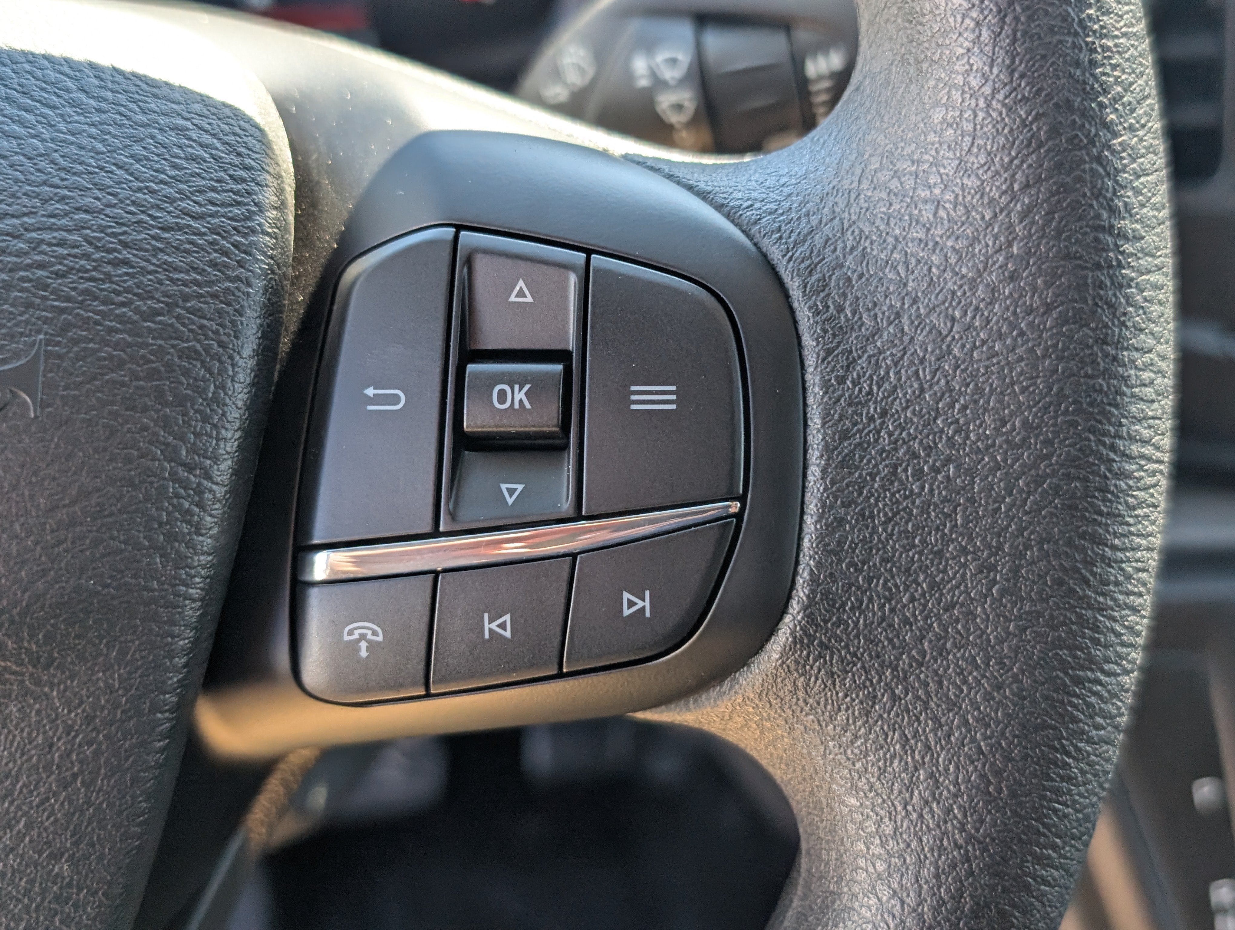 2027 Ford Transit Passenger Wagon XL