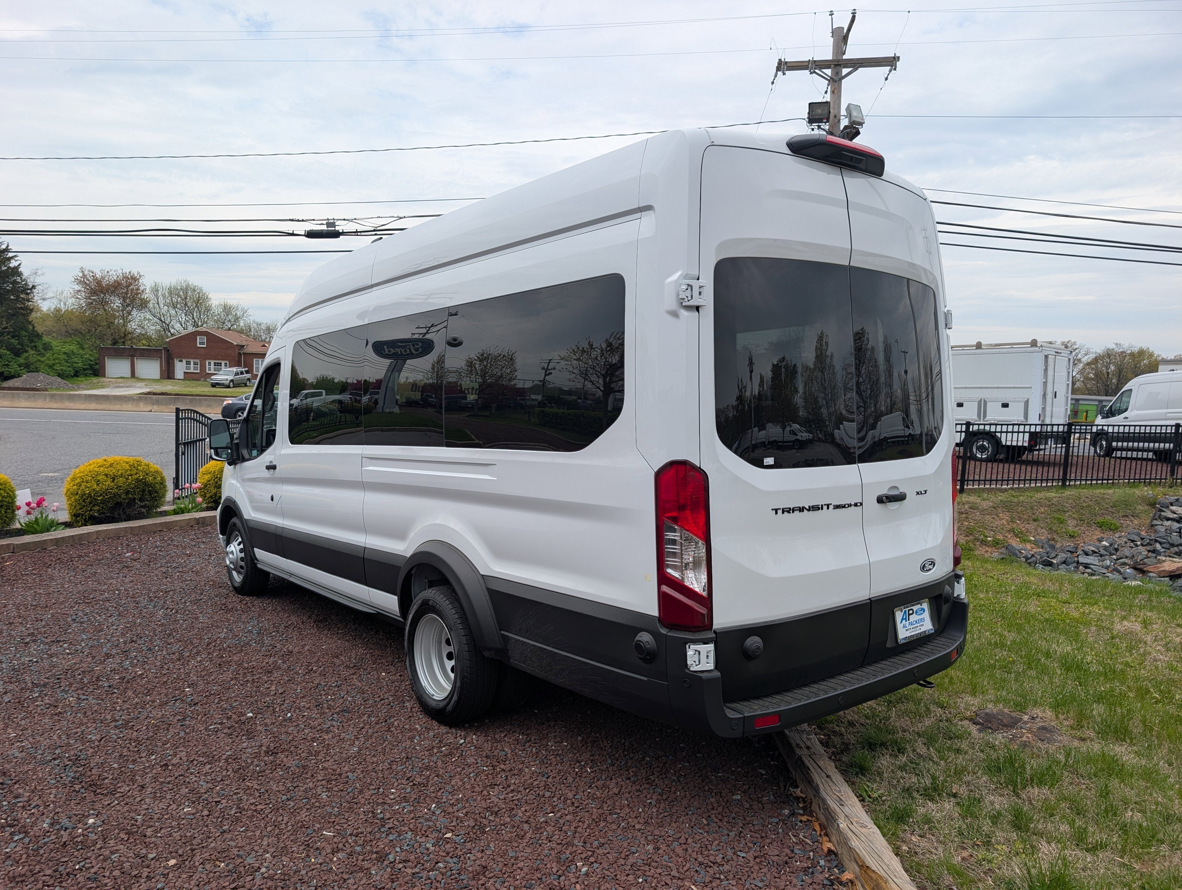 2026 Ford Transit Passenger Wagon XLT