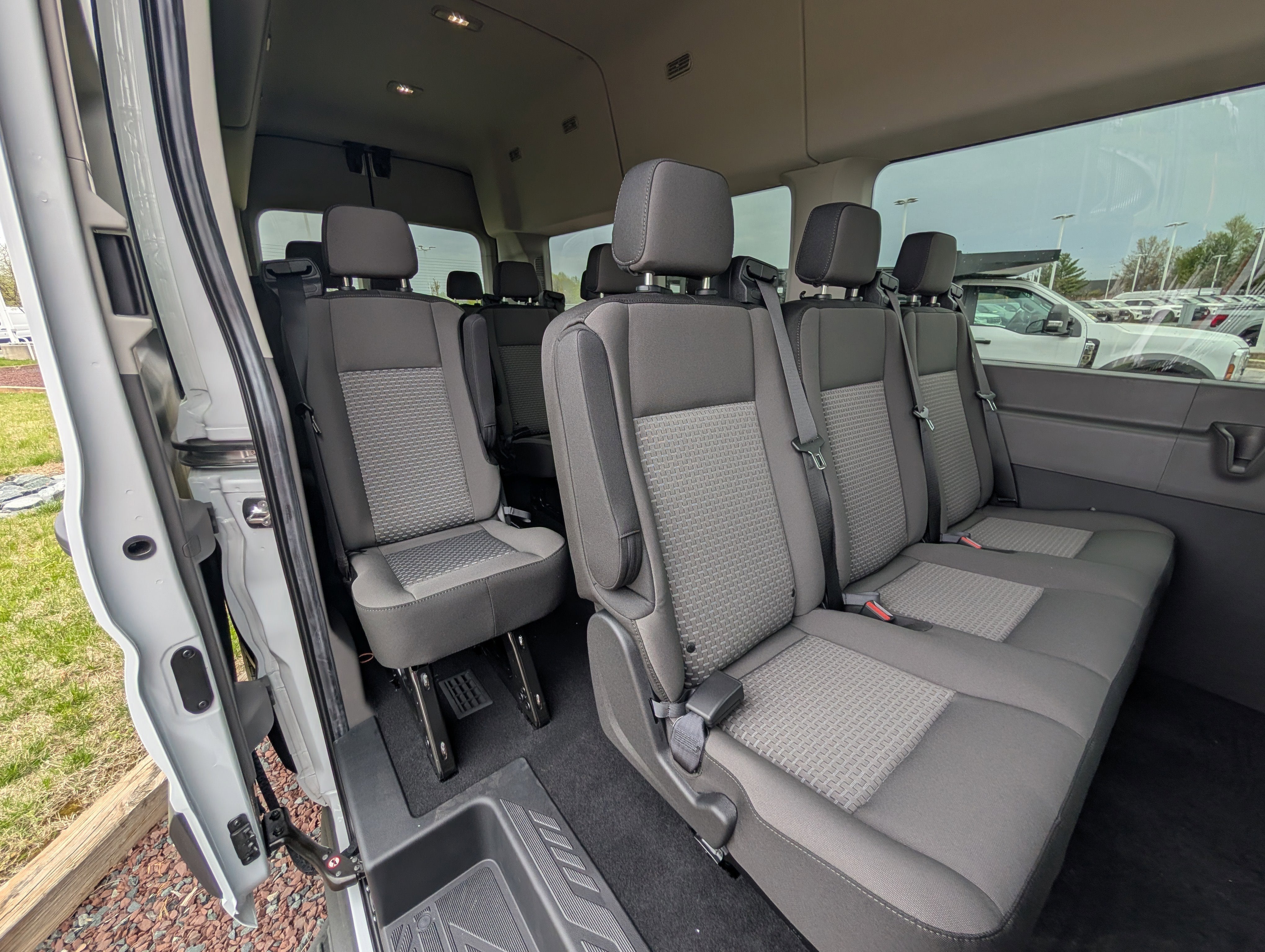2026 Ford Transit Passenger Wagon XLT