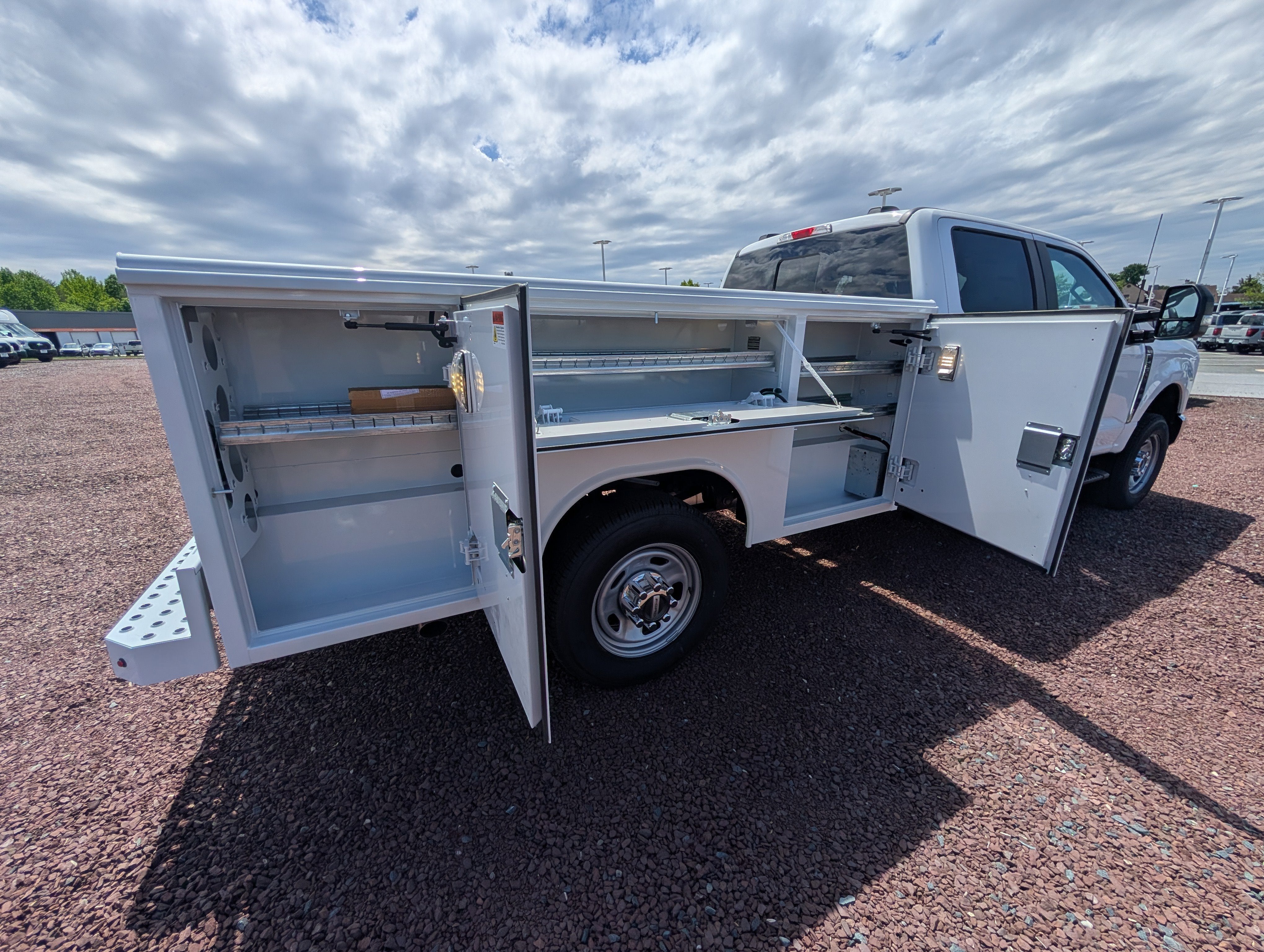 2026 Ford Super Duty F-350 SRW XL
