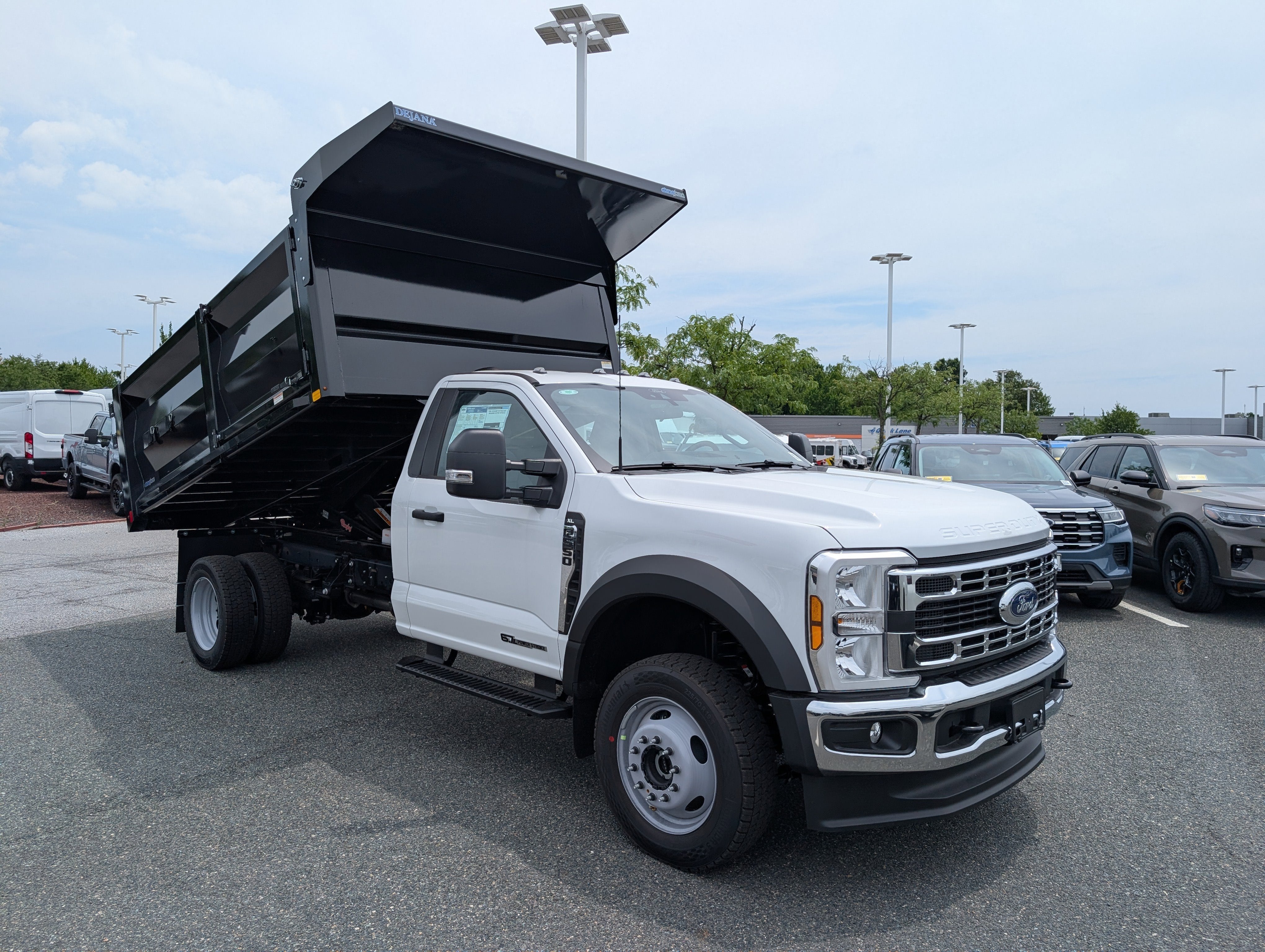 2026 Ford Super Duty F-550 DRW XL