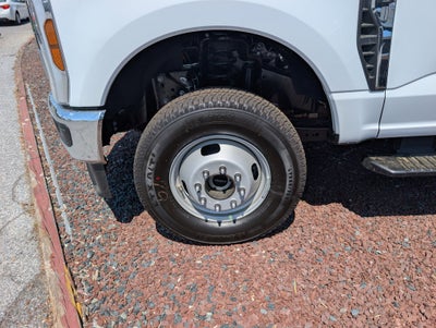 2026 Ford Super Duty F-350 DRW XL