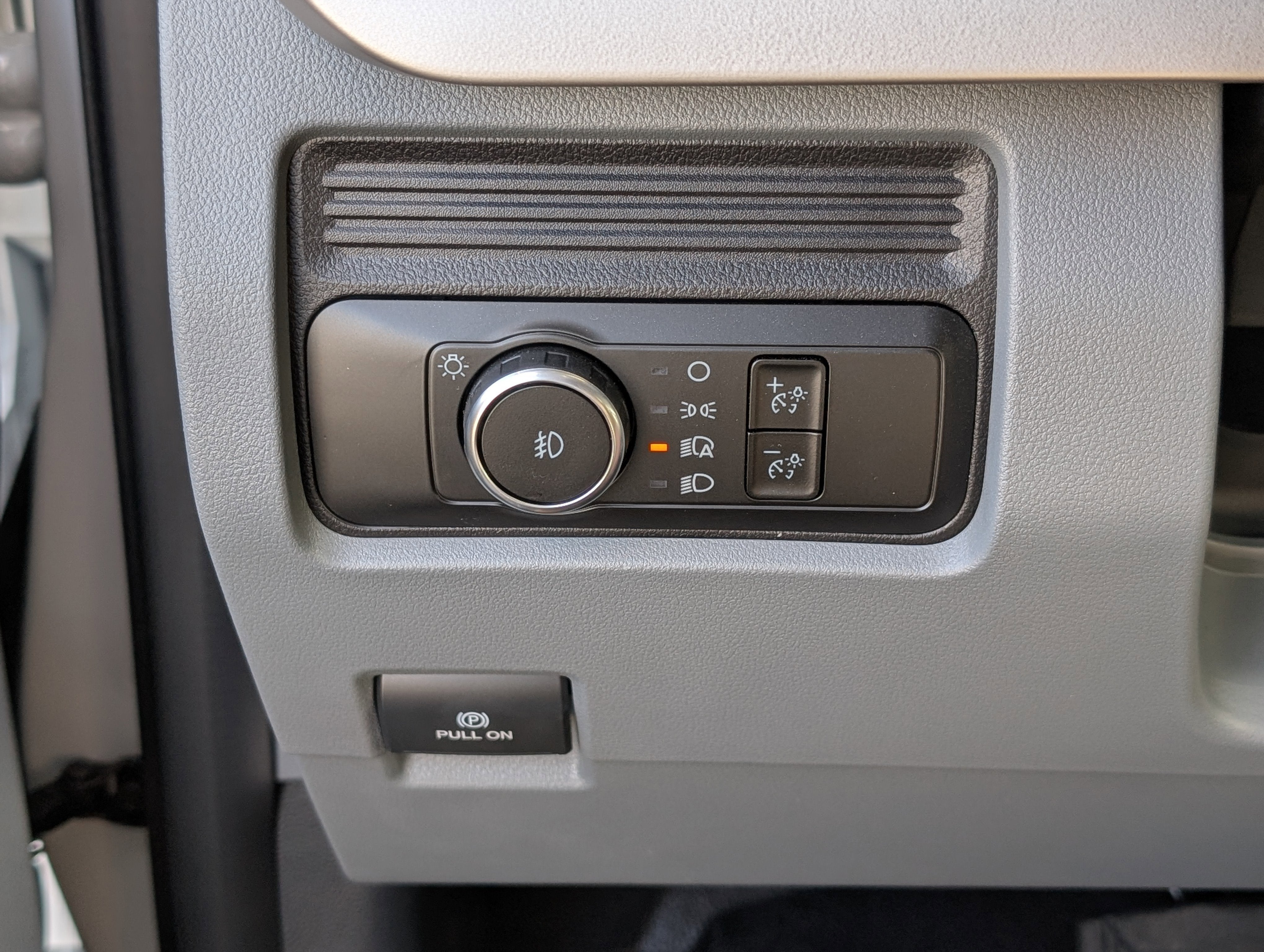 2025 Ford Super Duty F-550 DRW XL