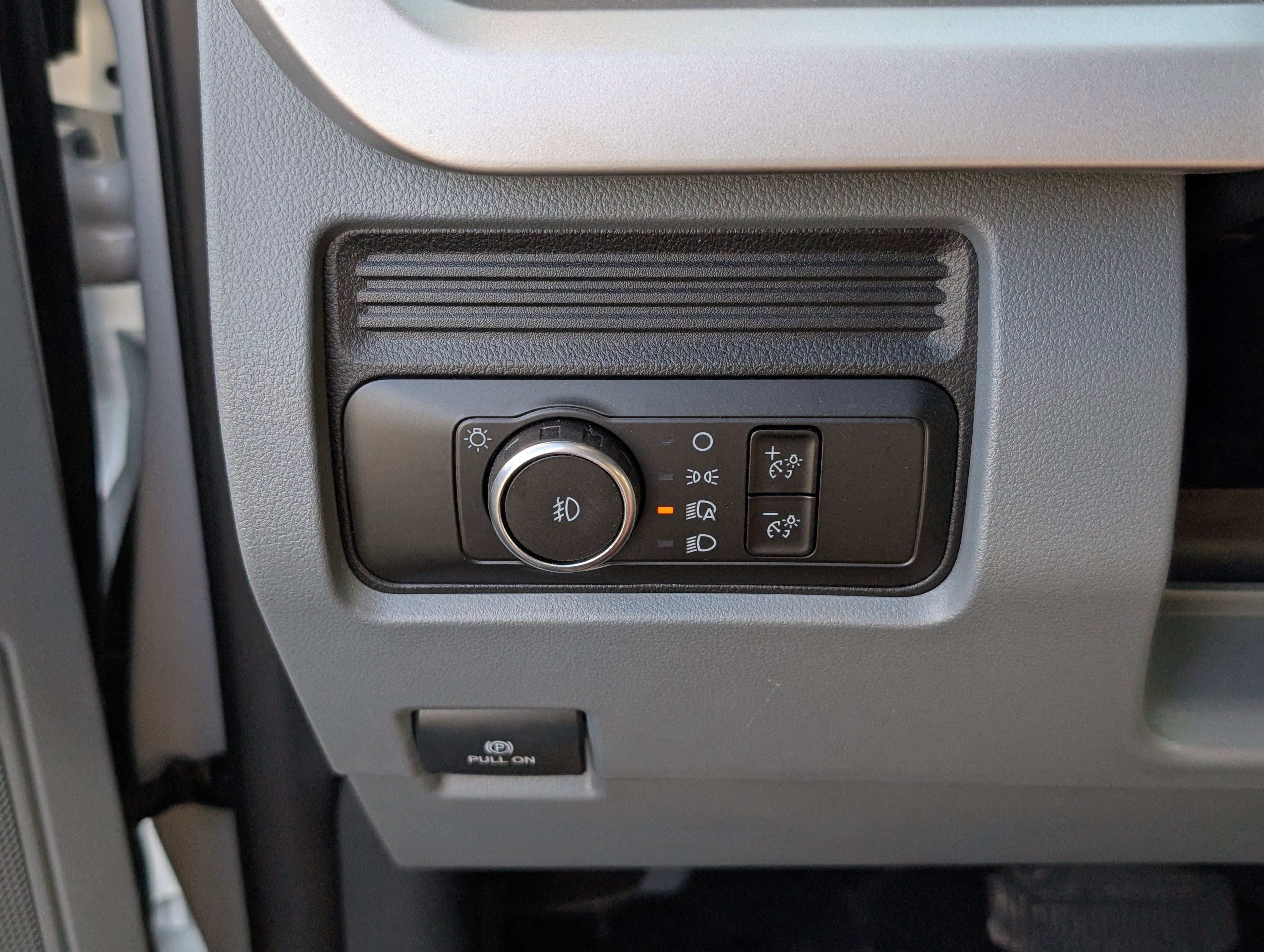 2025 Ford Super Duty F-550 DRW XL