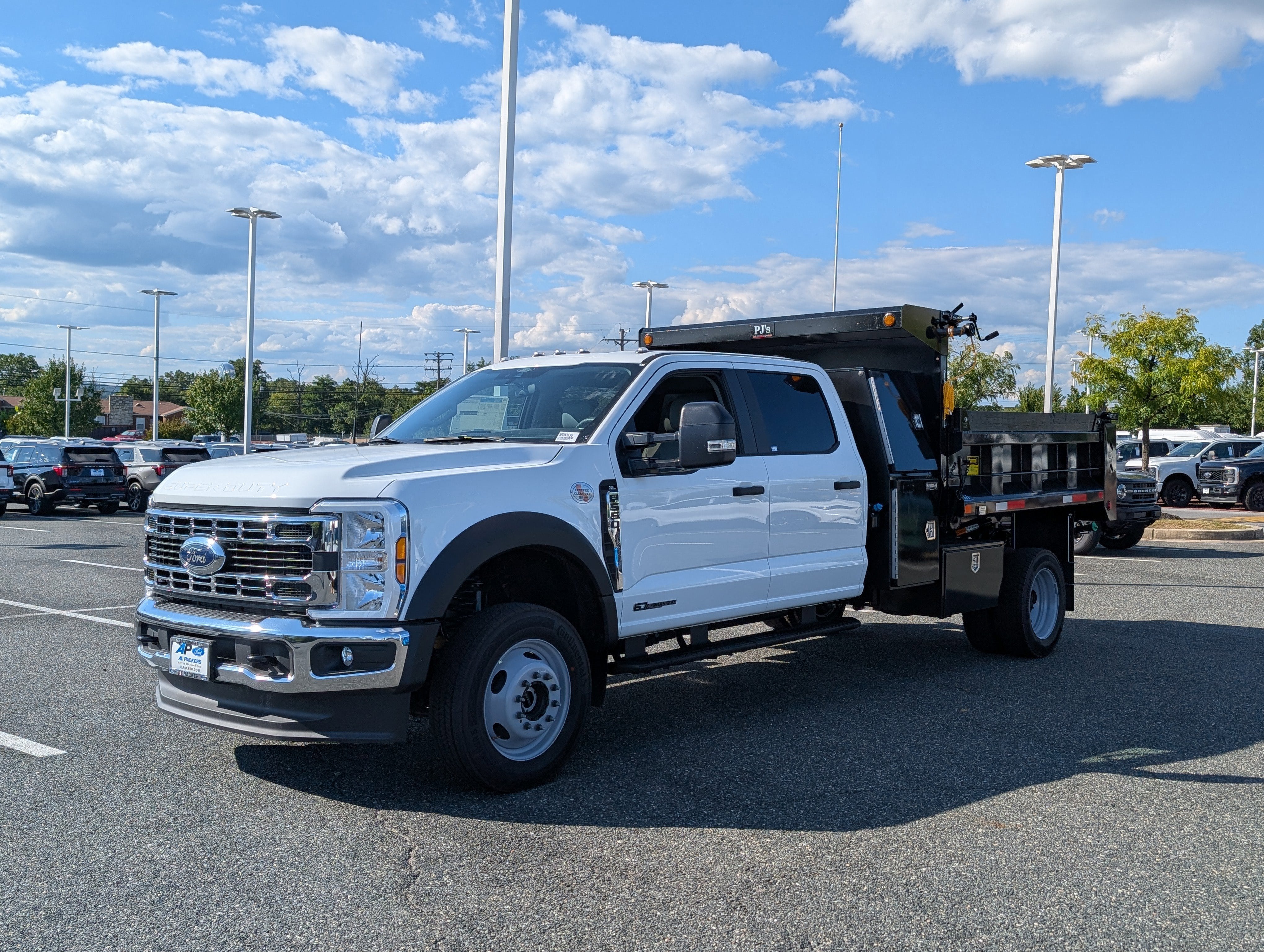 2025 Ford Super Duty F-550 DRW XL