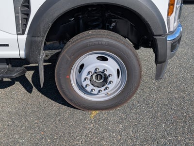 2025 Ford Super Duty F-550 DRW XL
