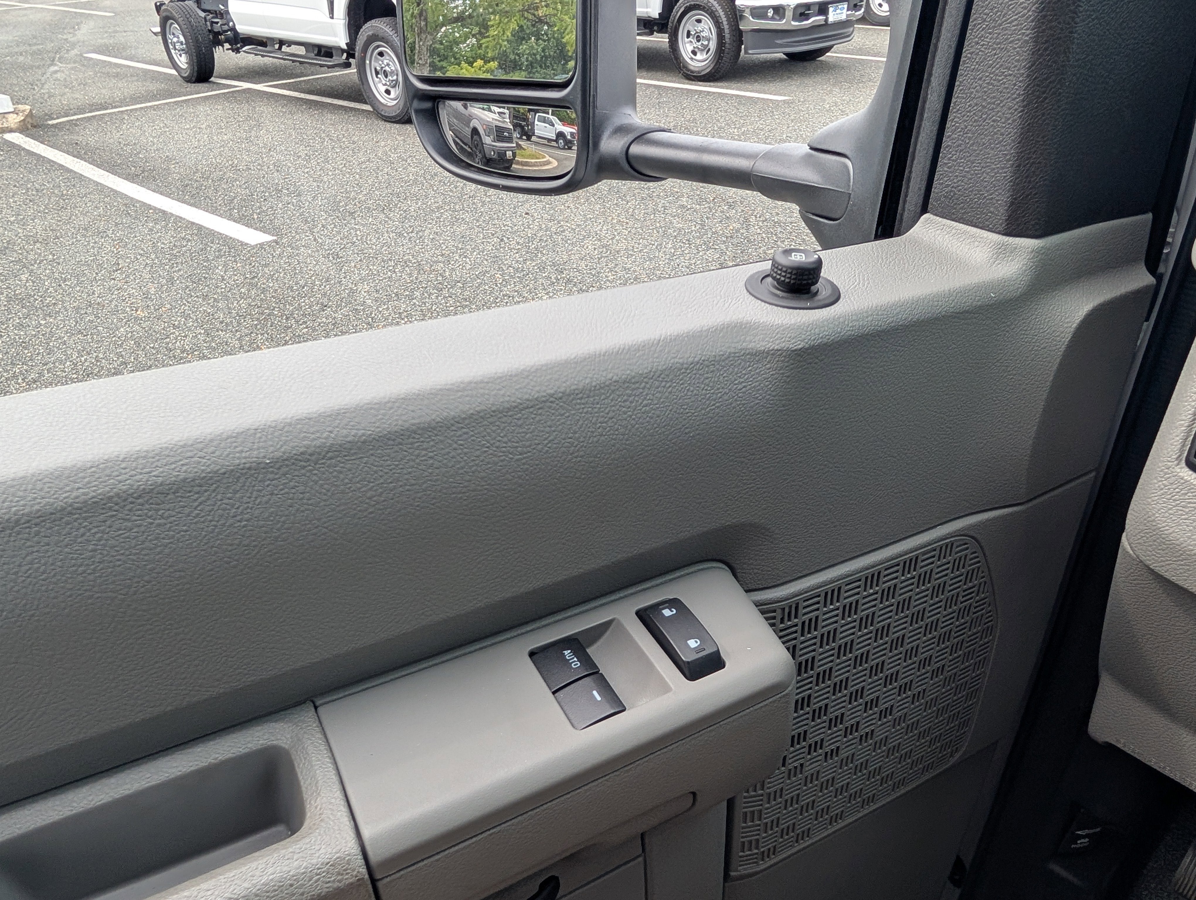 2026 Ford E-Series Cutaway E-450 DRW