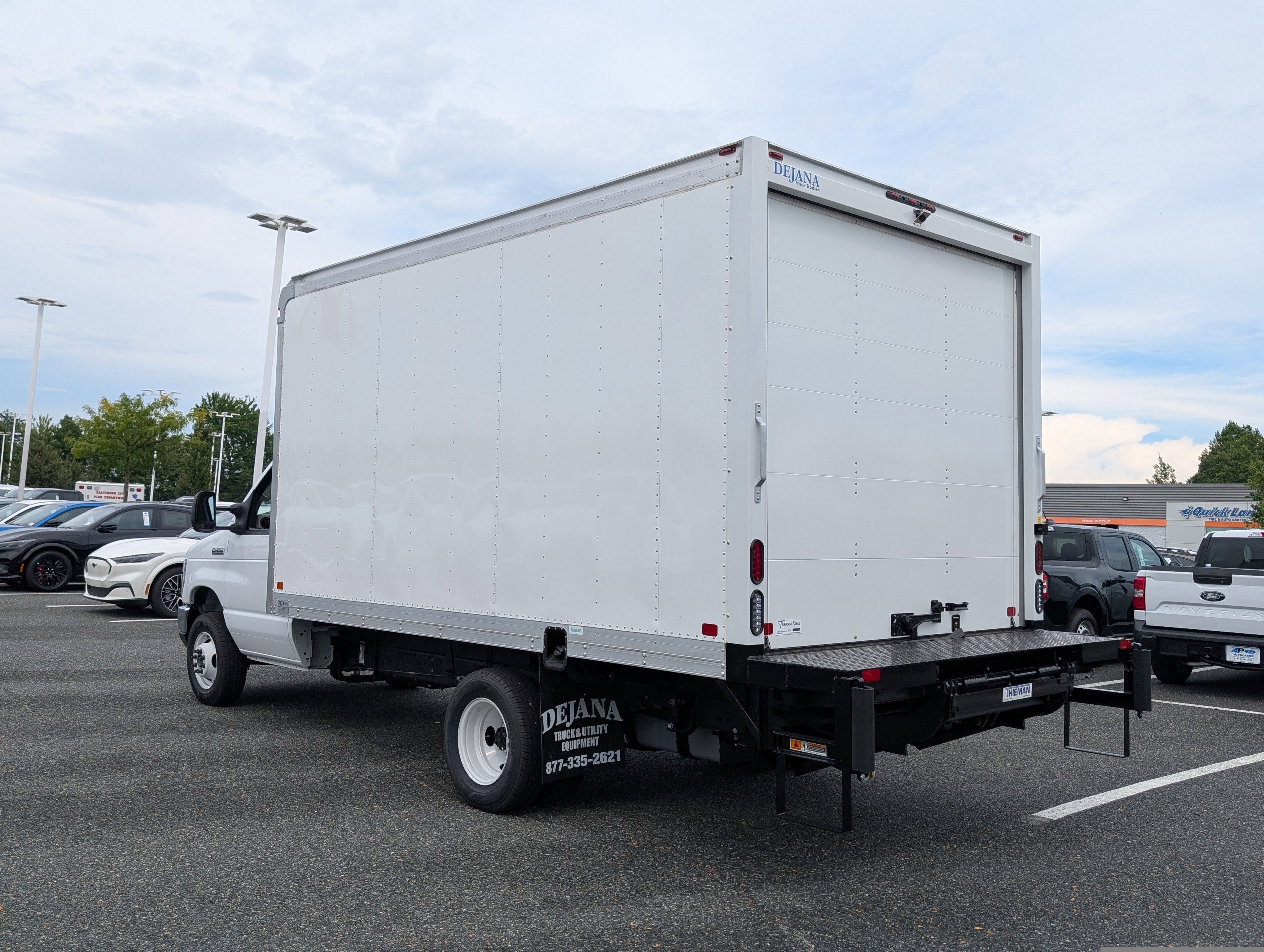 2026 Ford E-Series Cutaway E-450 DRW