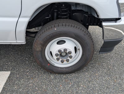 2026 Ford E-Series Cutaway E-450 DRW