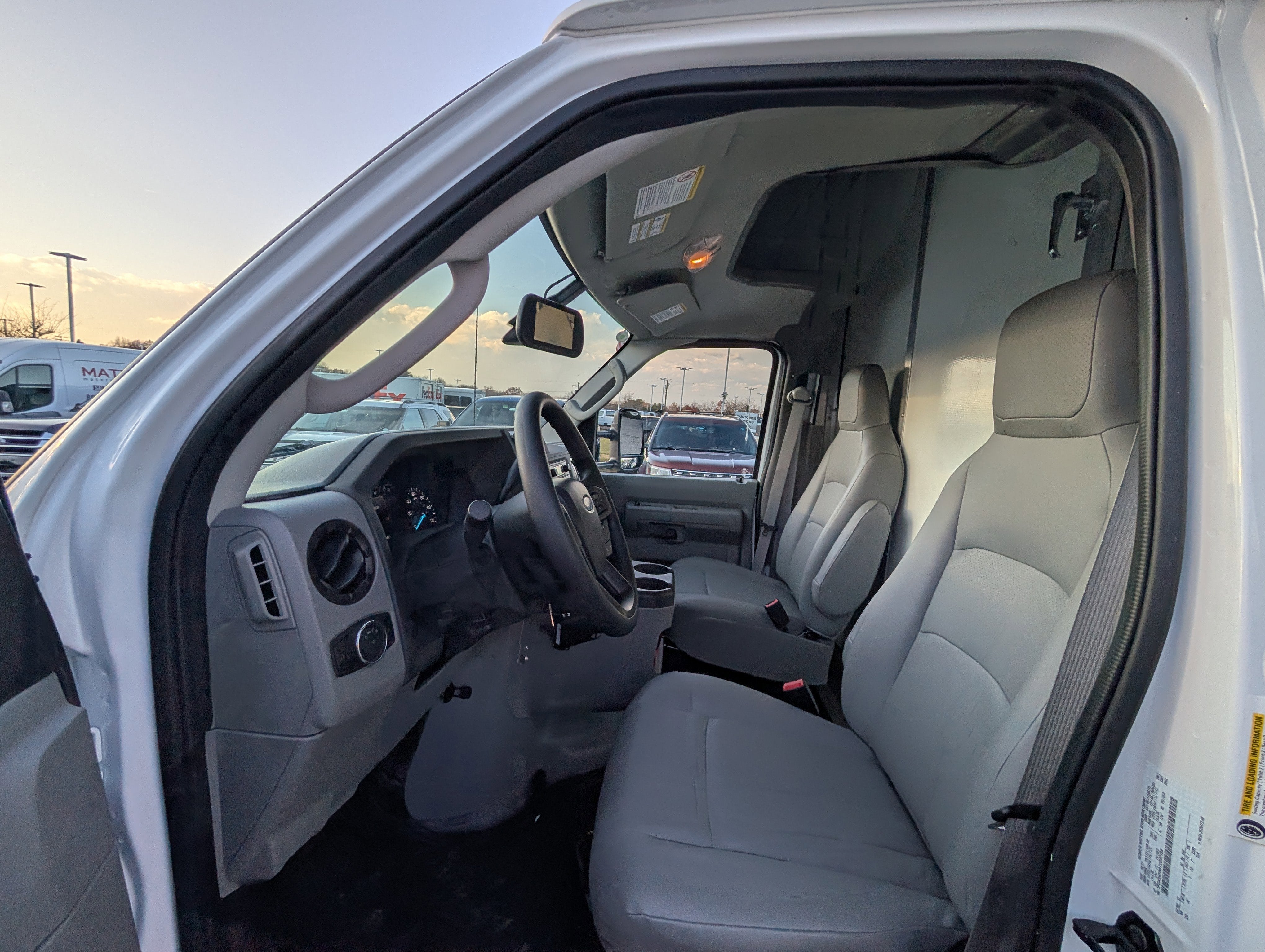 2026 Ford E-Series Cutaway E-450 DRW