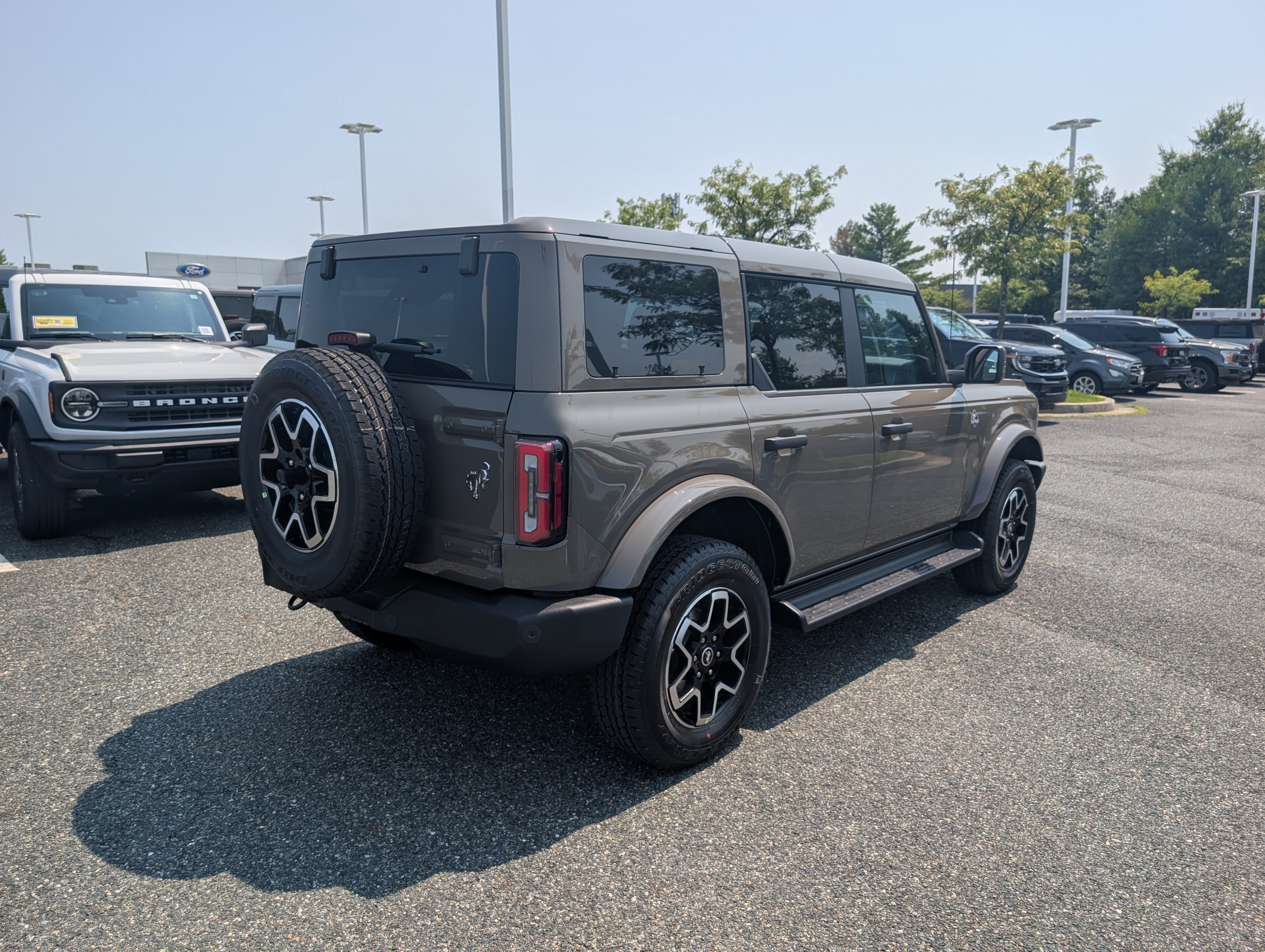 2026 Ford Bronco Outer Banks