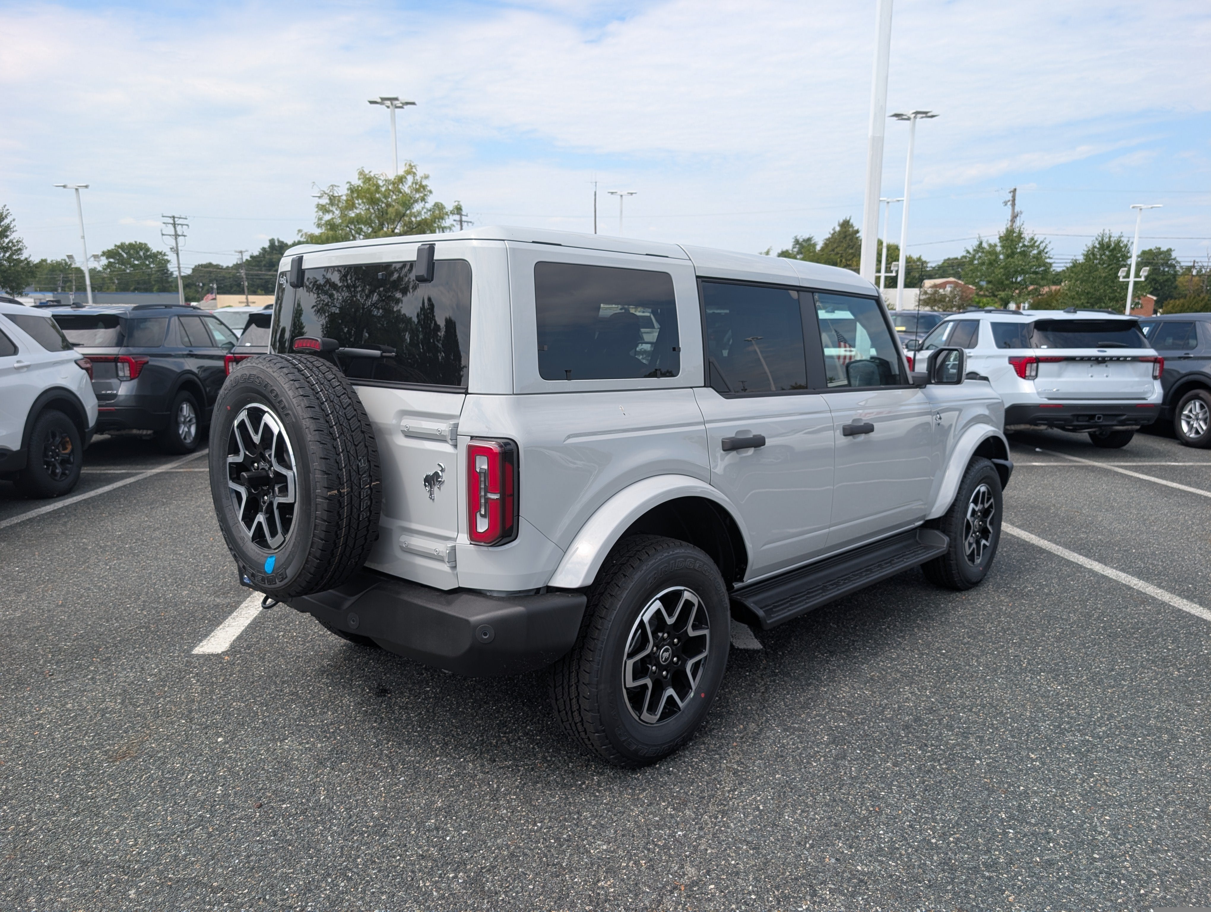 2026 Ford Bronco Outer Banks