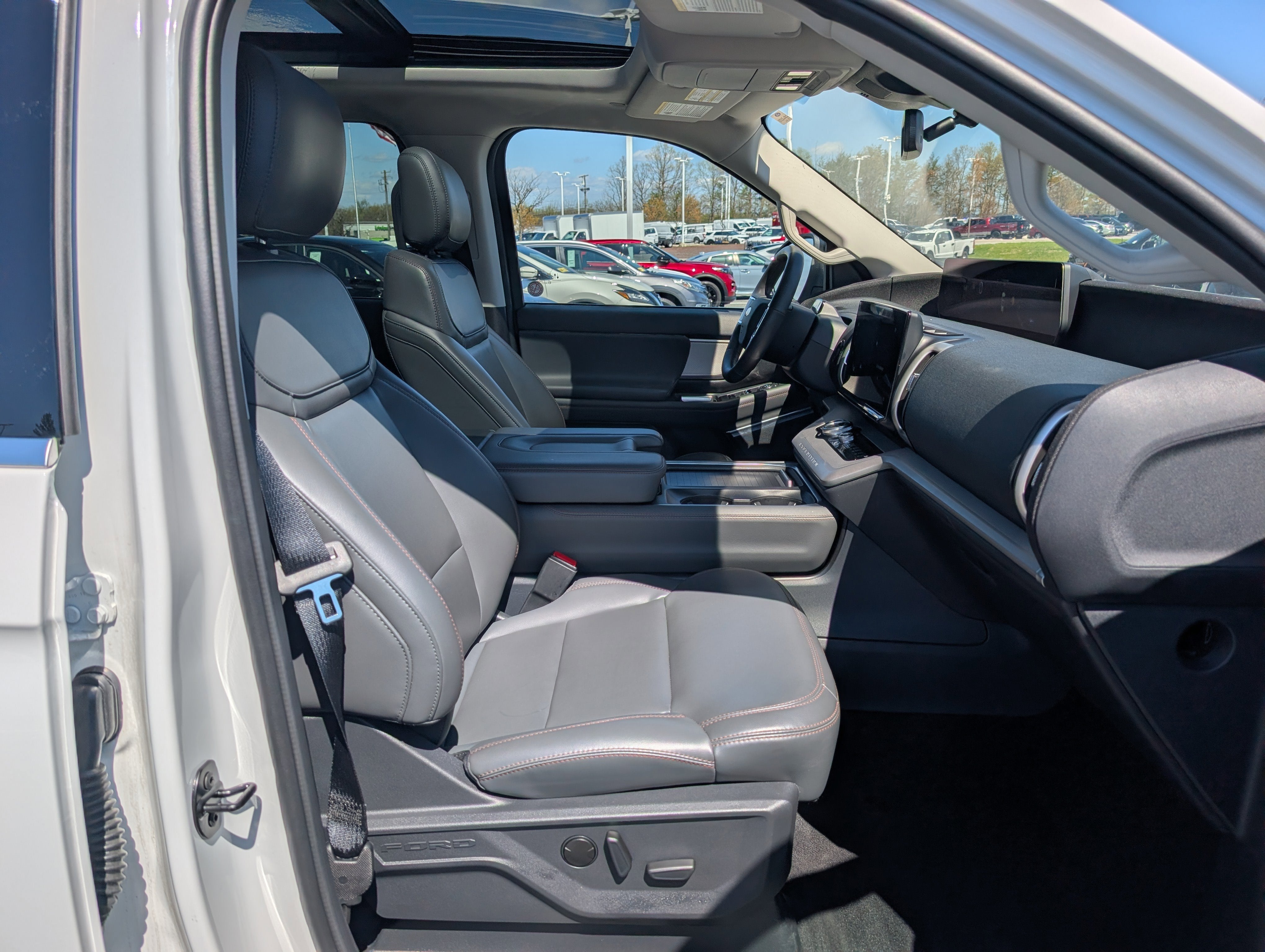 2025 Ford Expedition Active