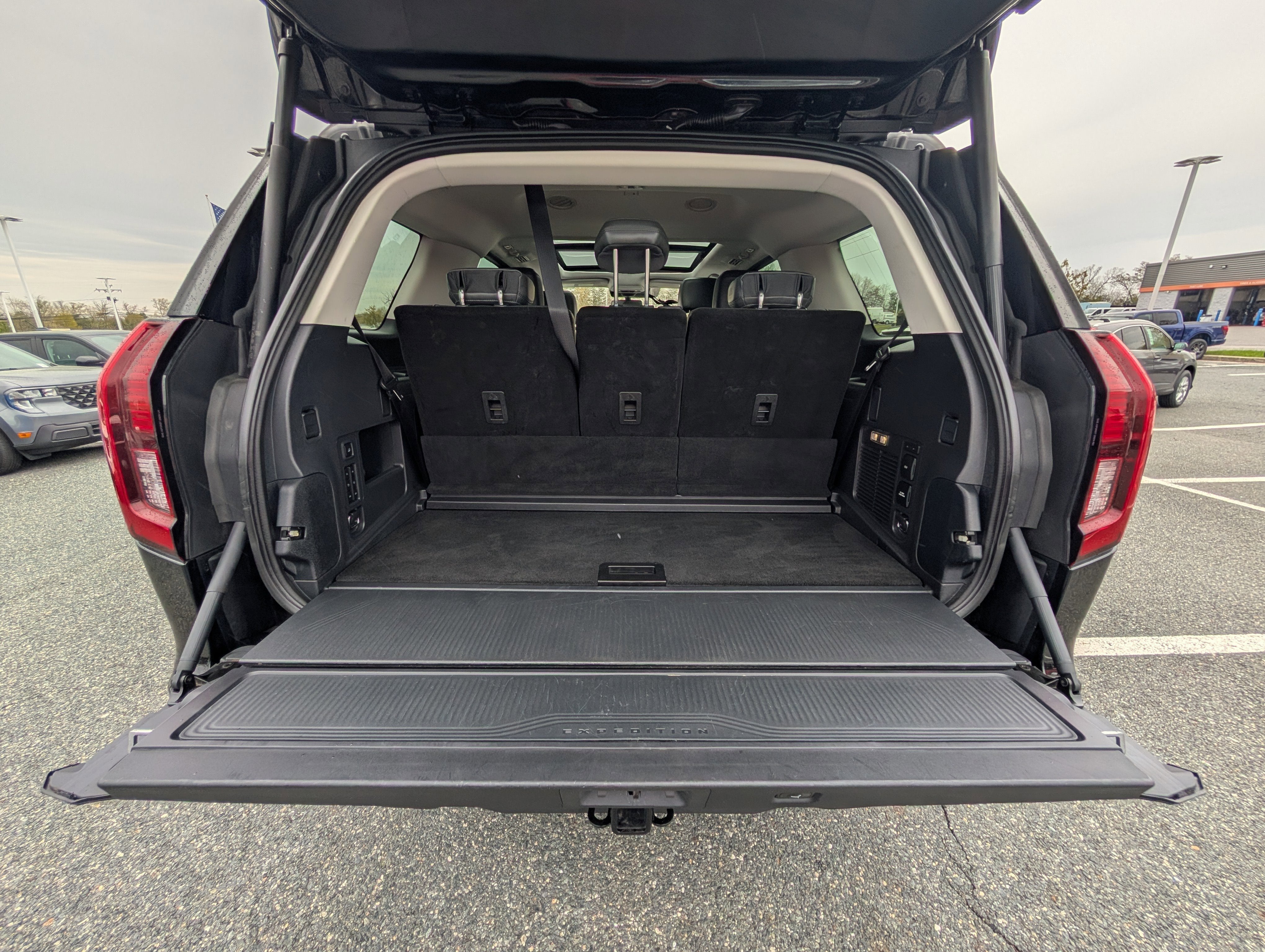 2025 Ford Expedition Active