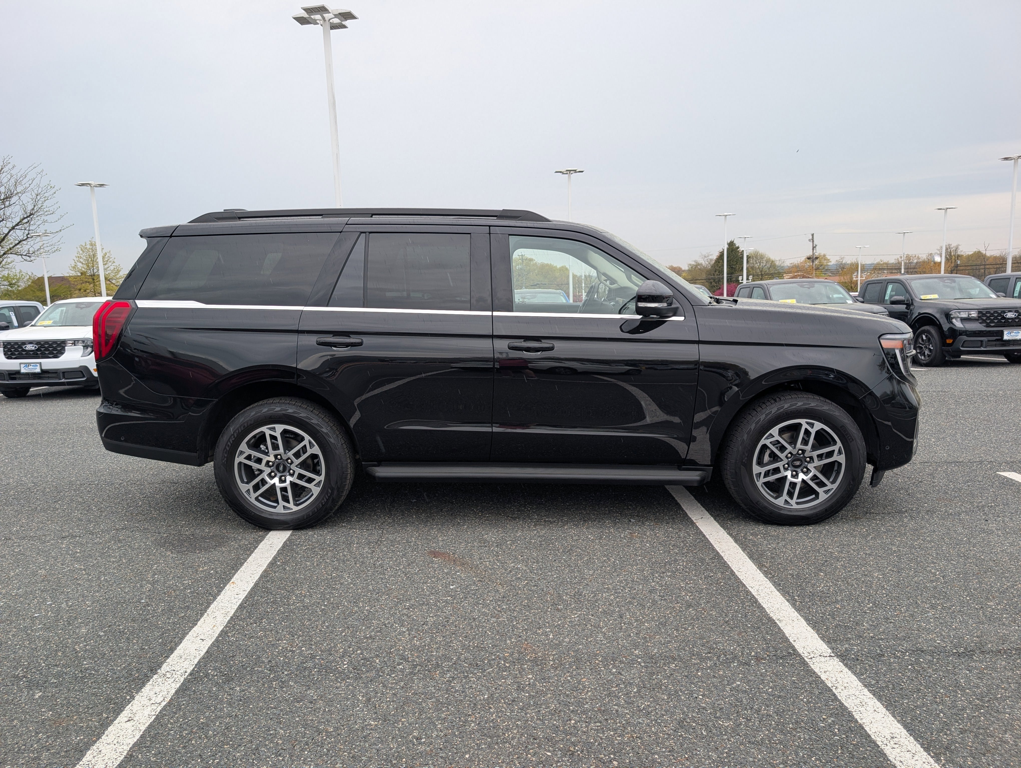 2025 Ford Expedition Active