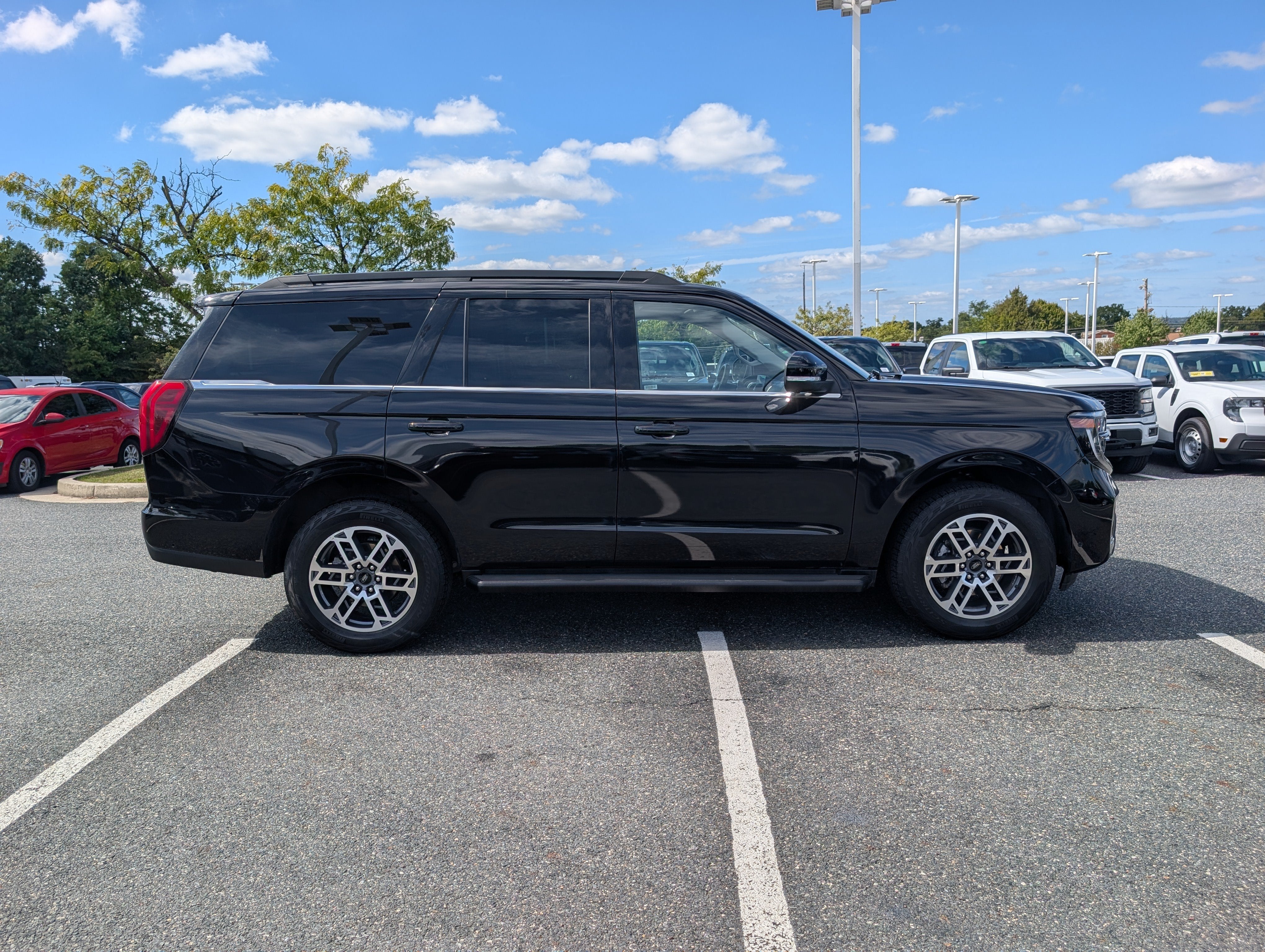 2025 Ford Expedition Active