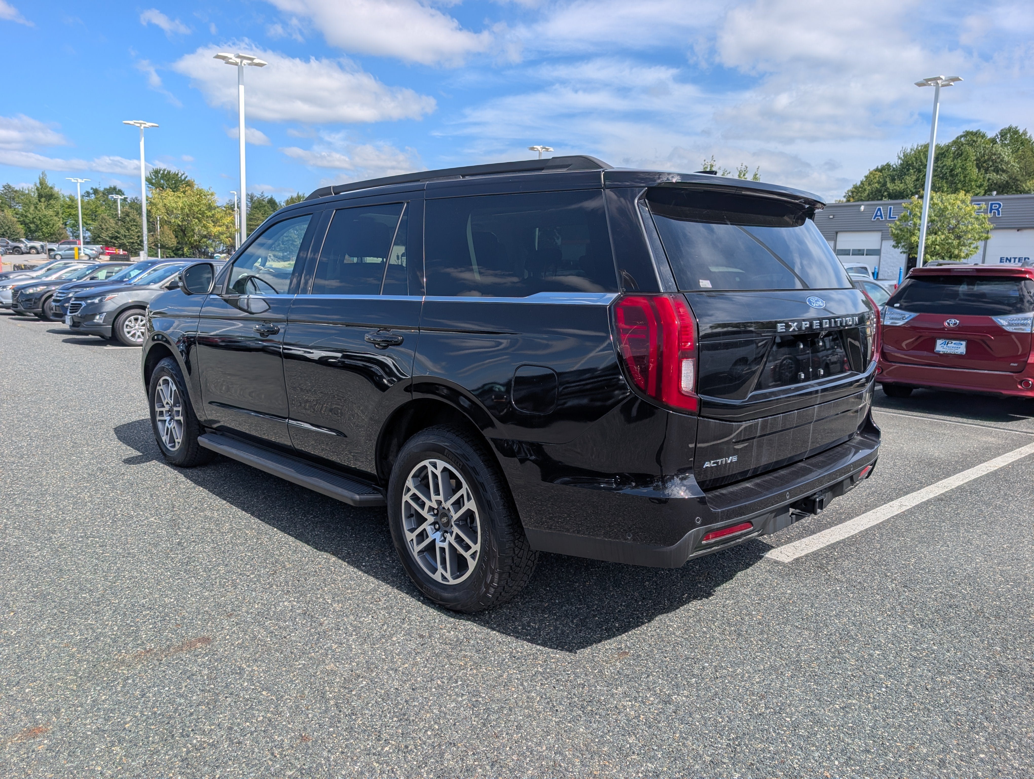 2025 Ford Expedition Active