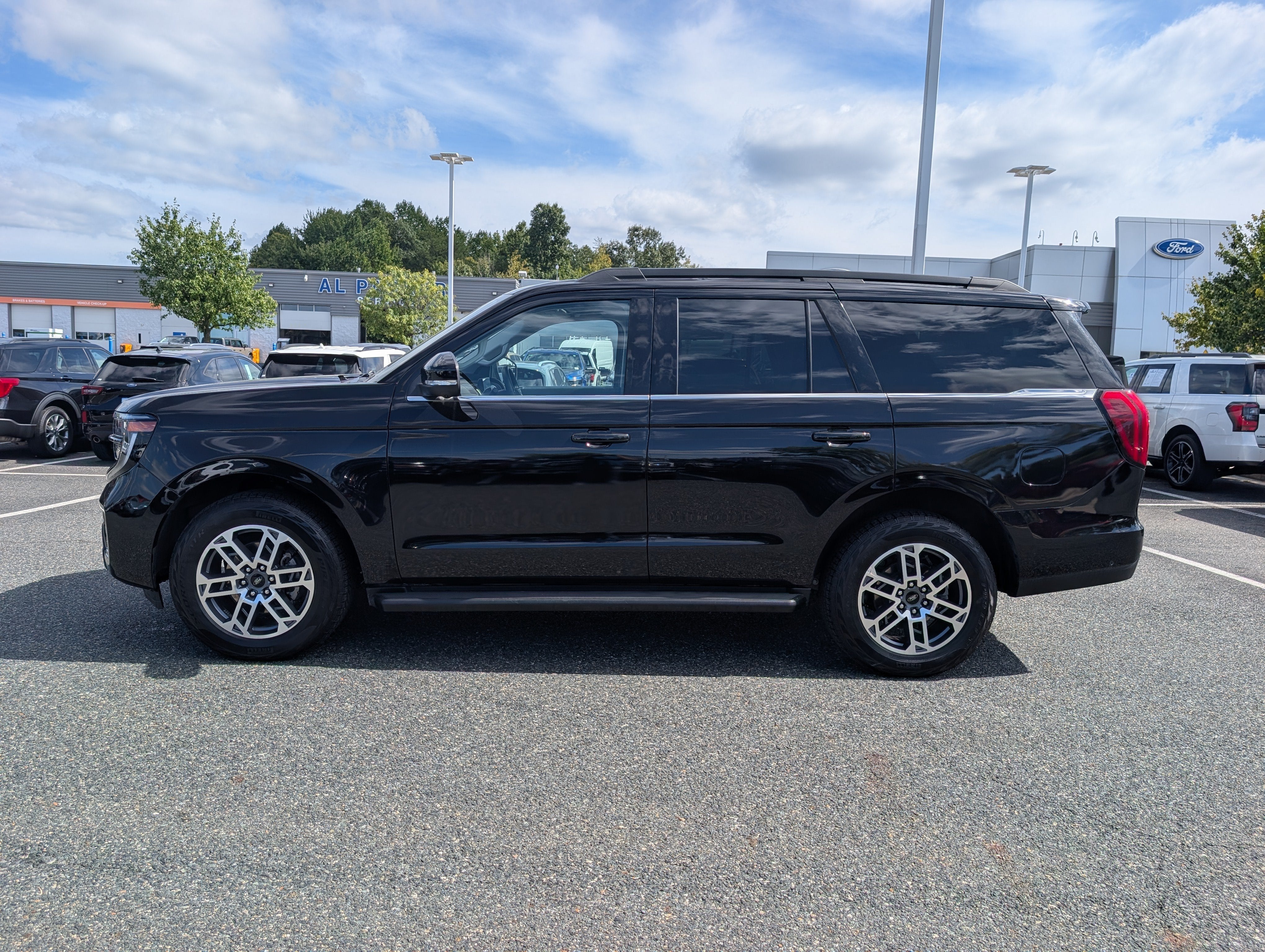 2025 Ford Expedition Active