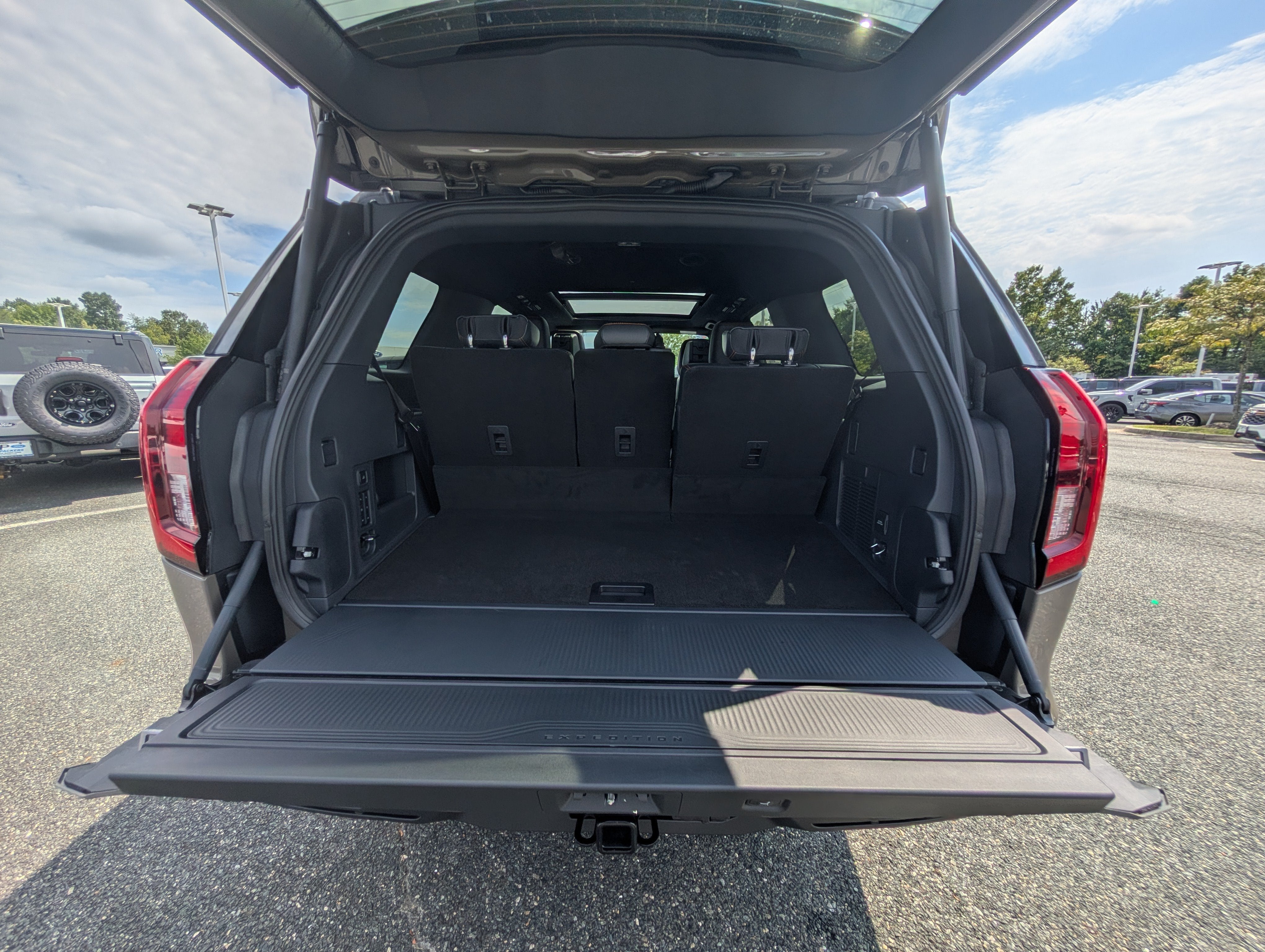2027 Ford Expedition Tremor