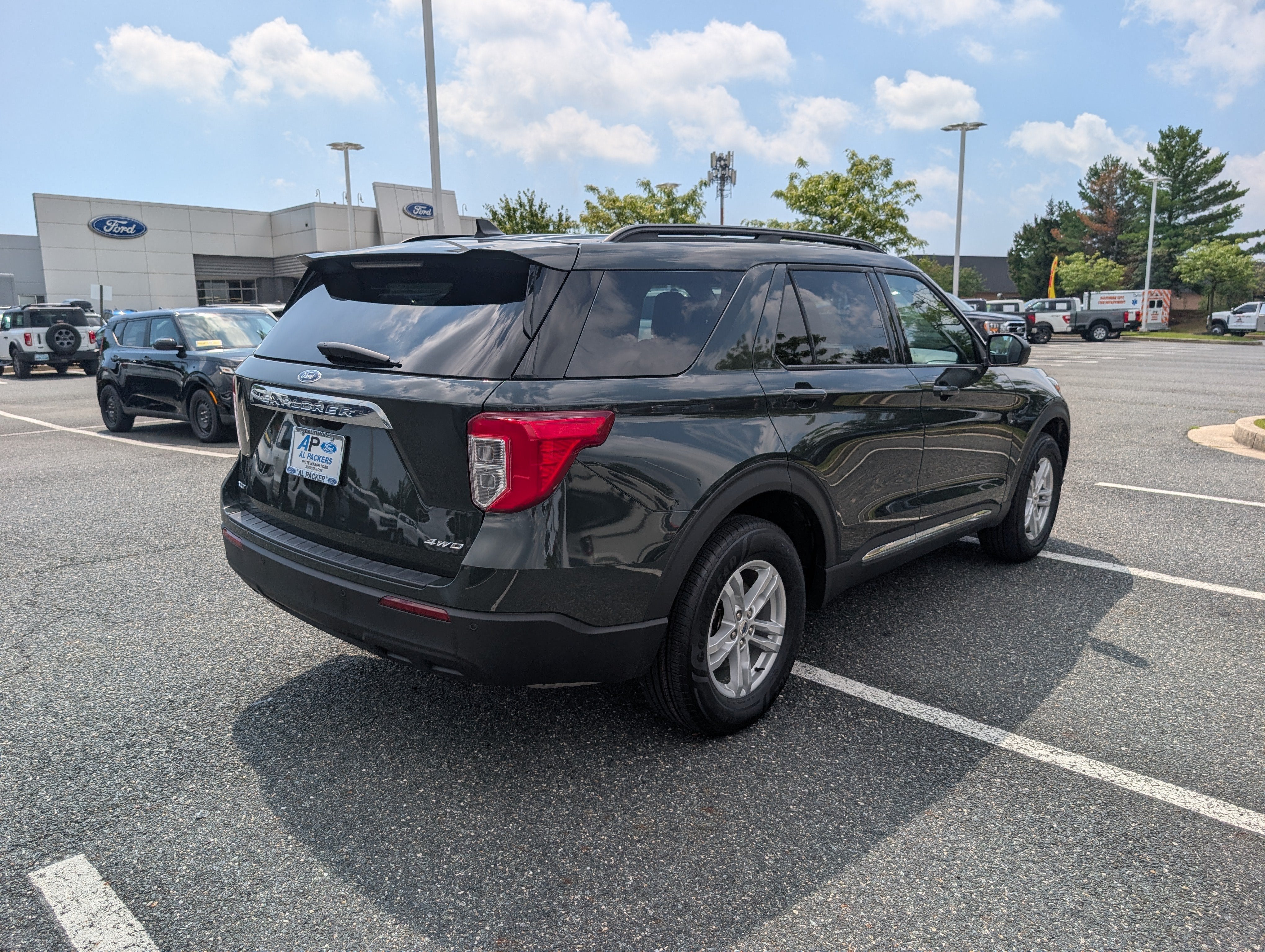 2023 Ford Explorer XLT
