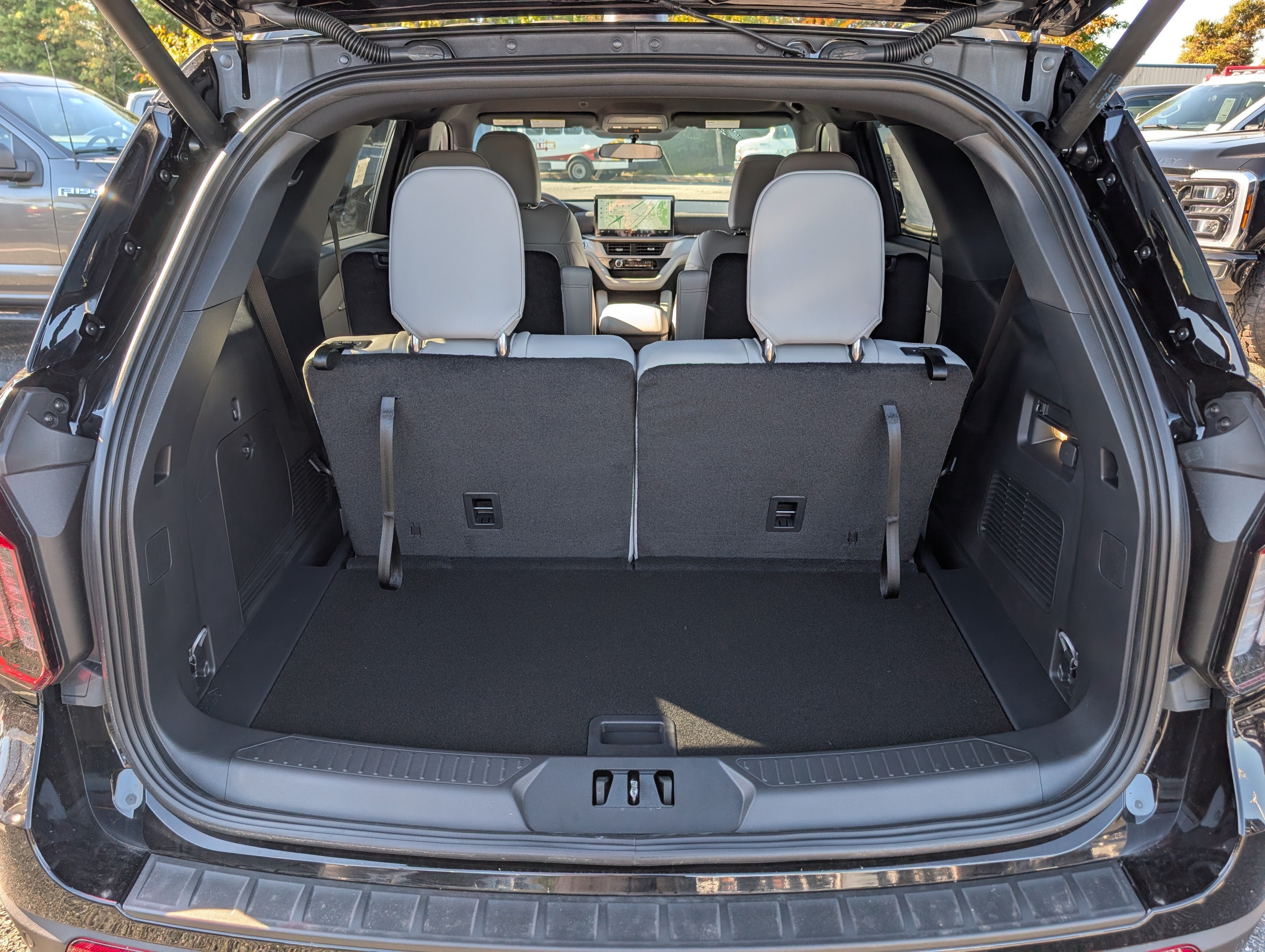 2027 Ford Explorer Active with 200A Pkg