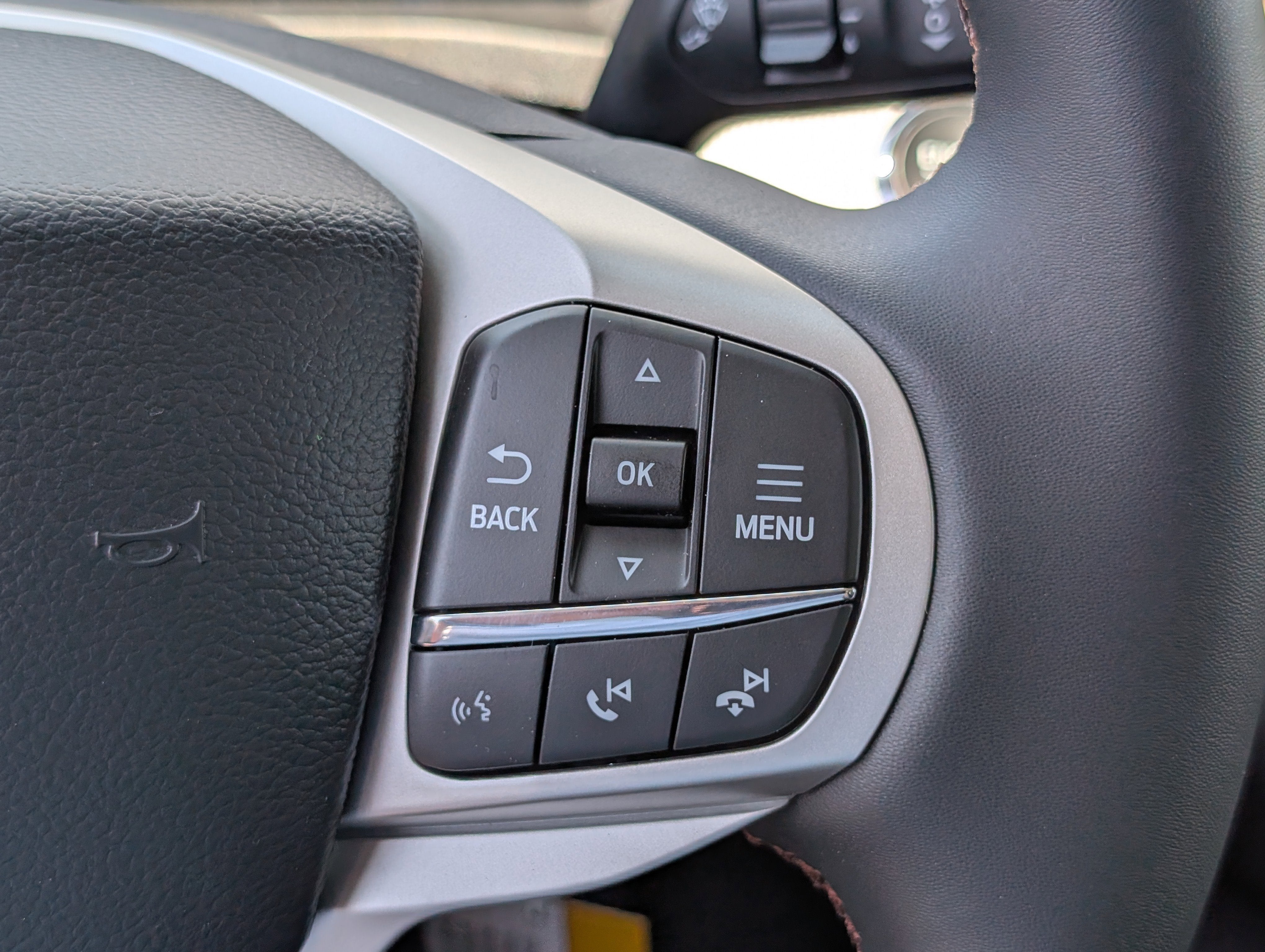 2026 Ford Explorer Active with 200A Pkg