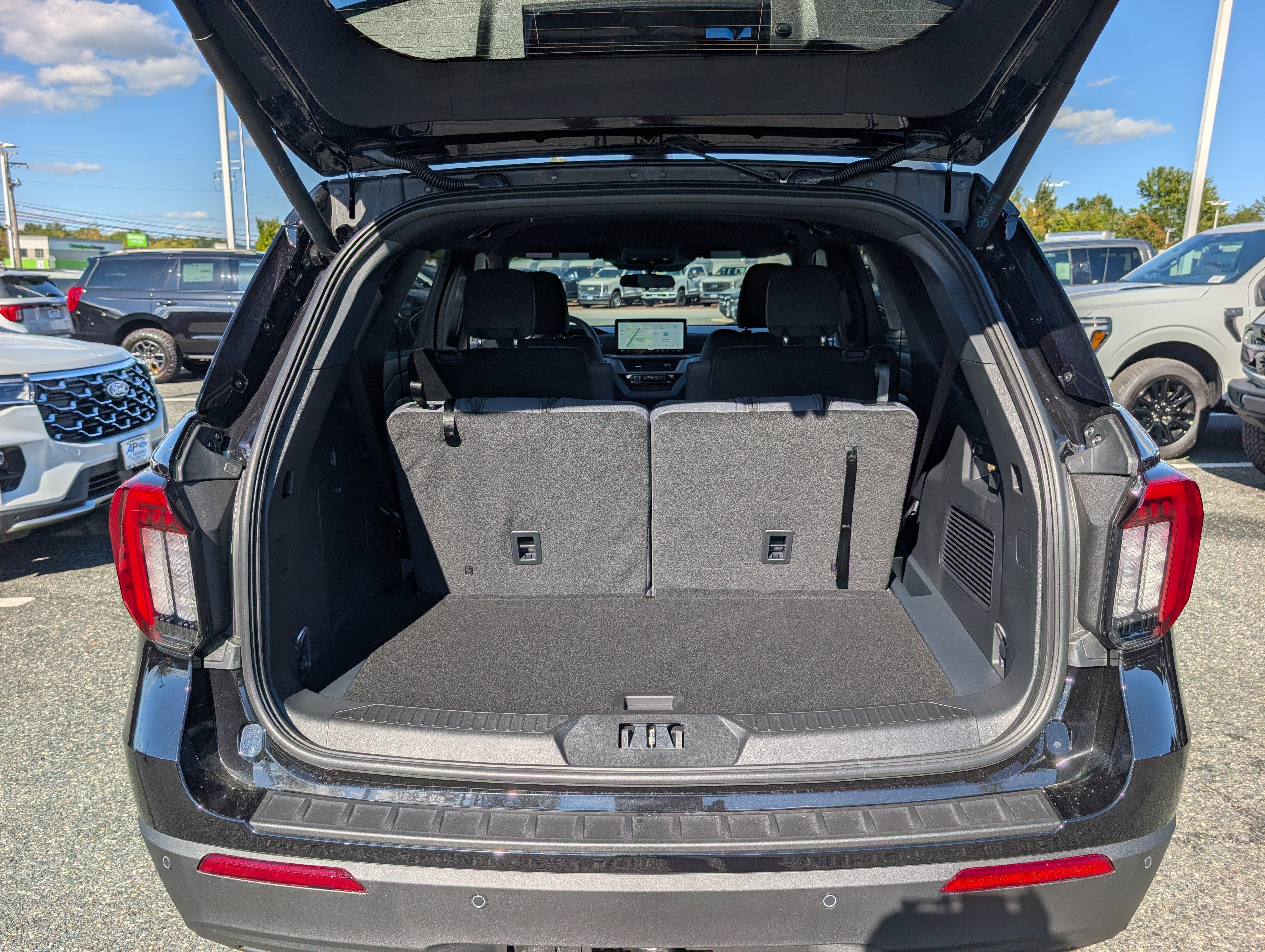 2027 Ford Explorer Active with 200A Pkg
