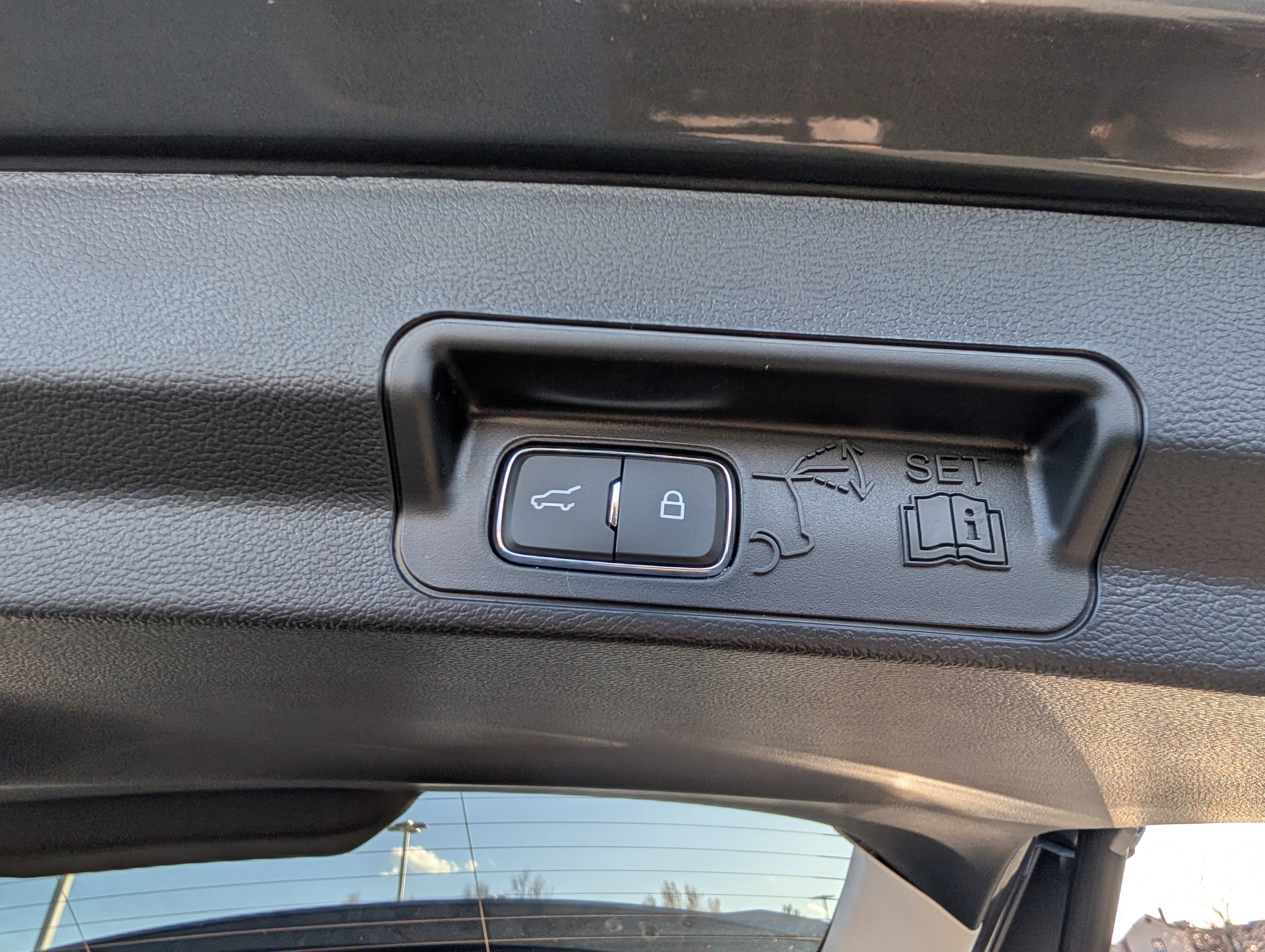 2026 Ford Explorer Active with 200A Pkg