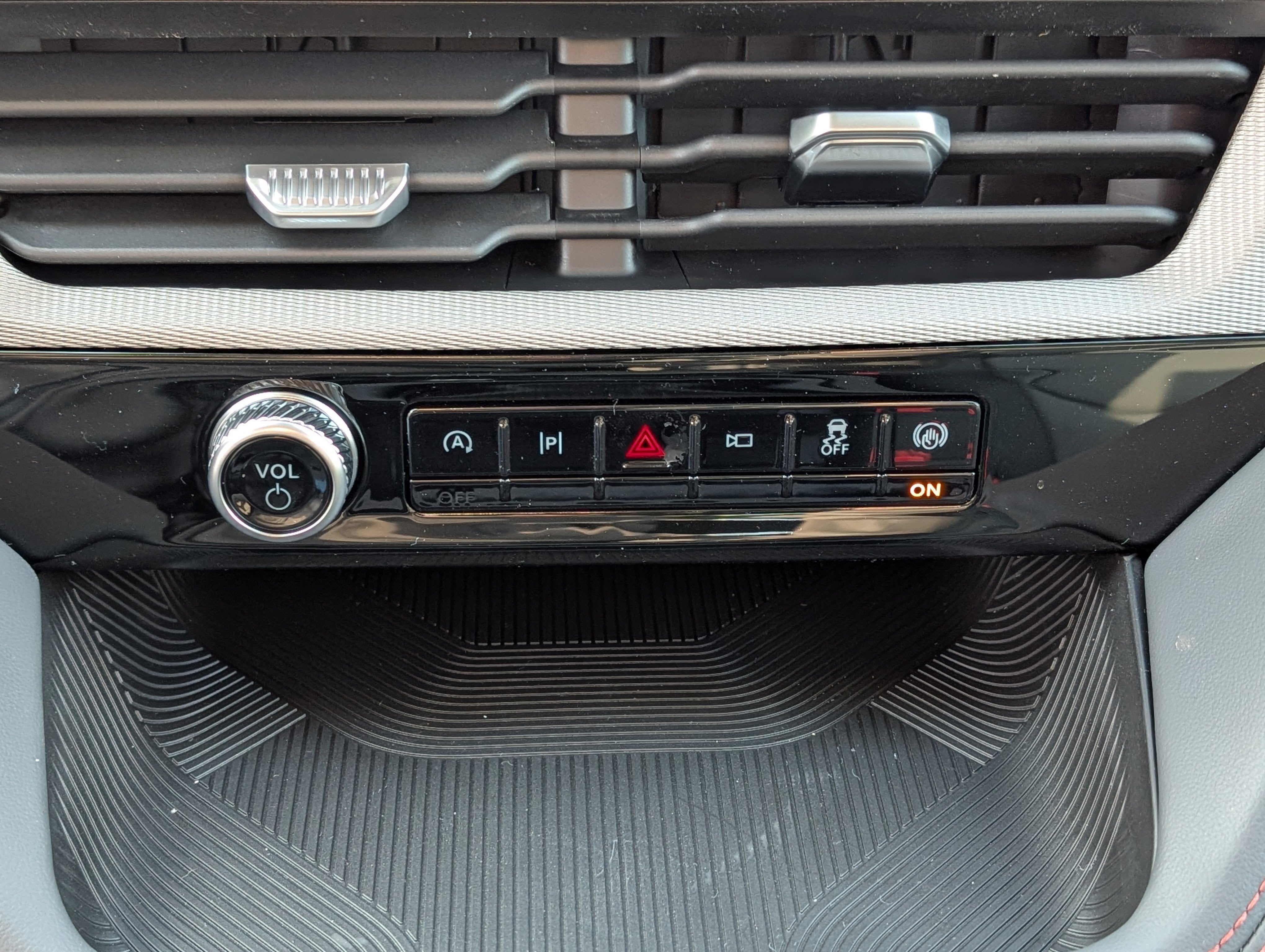 2026 Ford Explorer Active with 200A Pkg