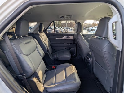 2026 Ford Explorer Active with 200A Pkg