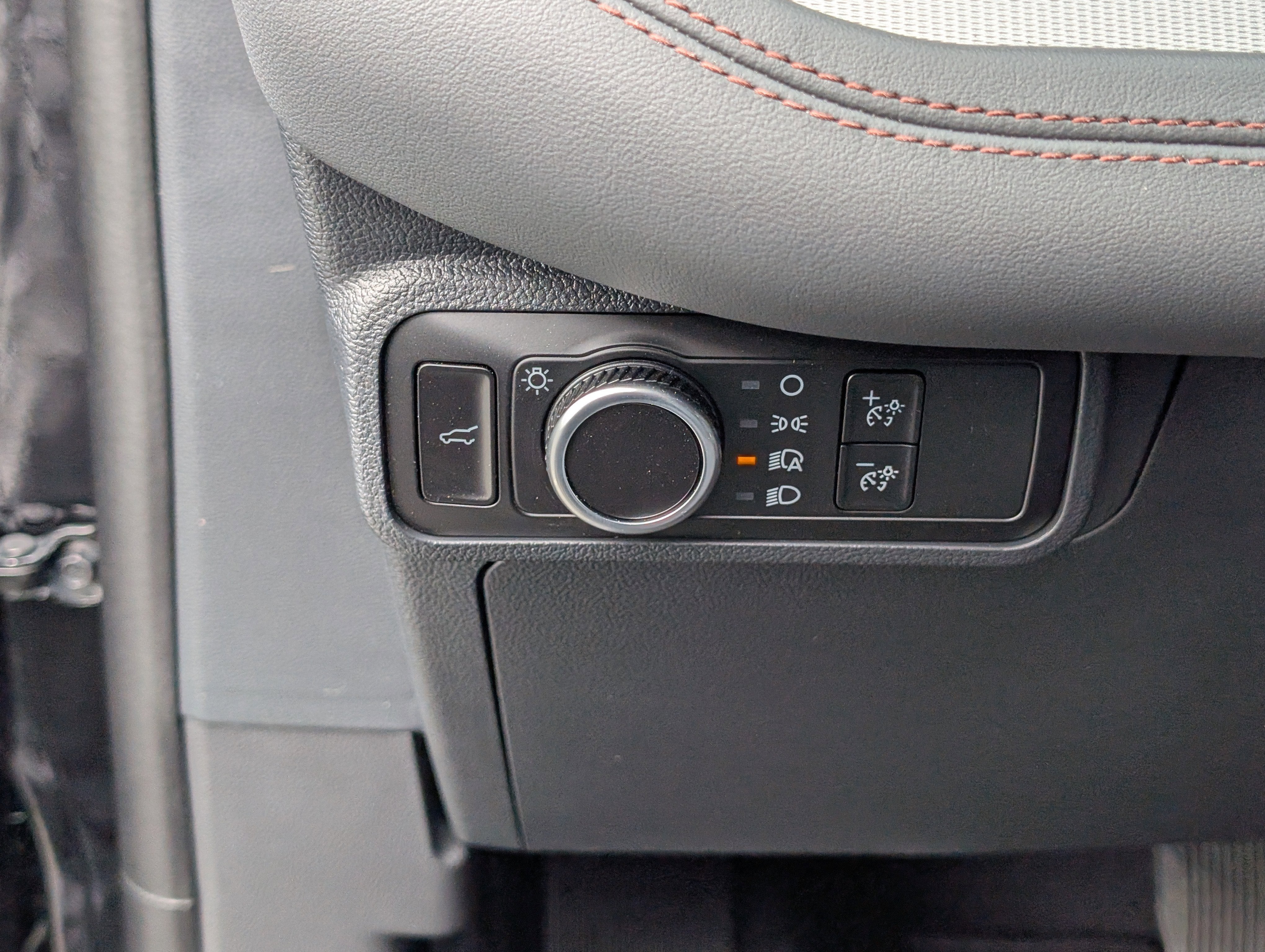 2026 Ford Explorer Active with 200A Pkg