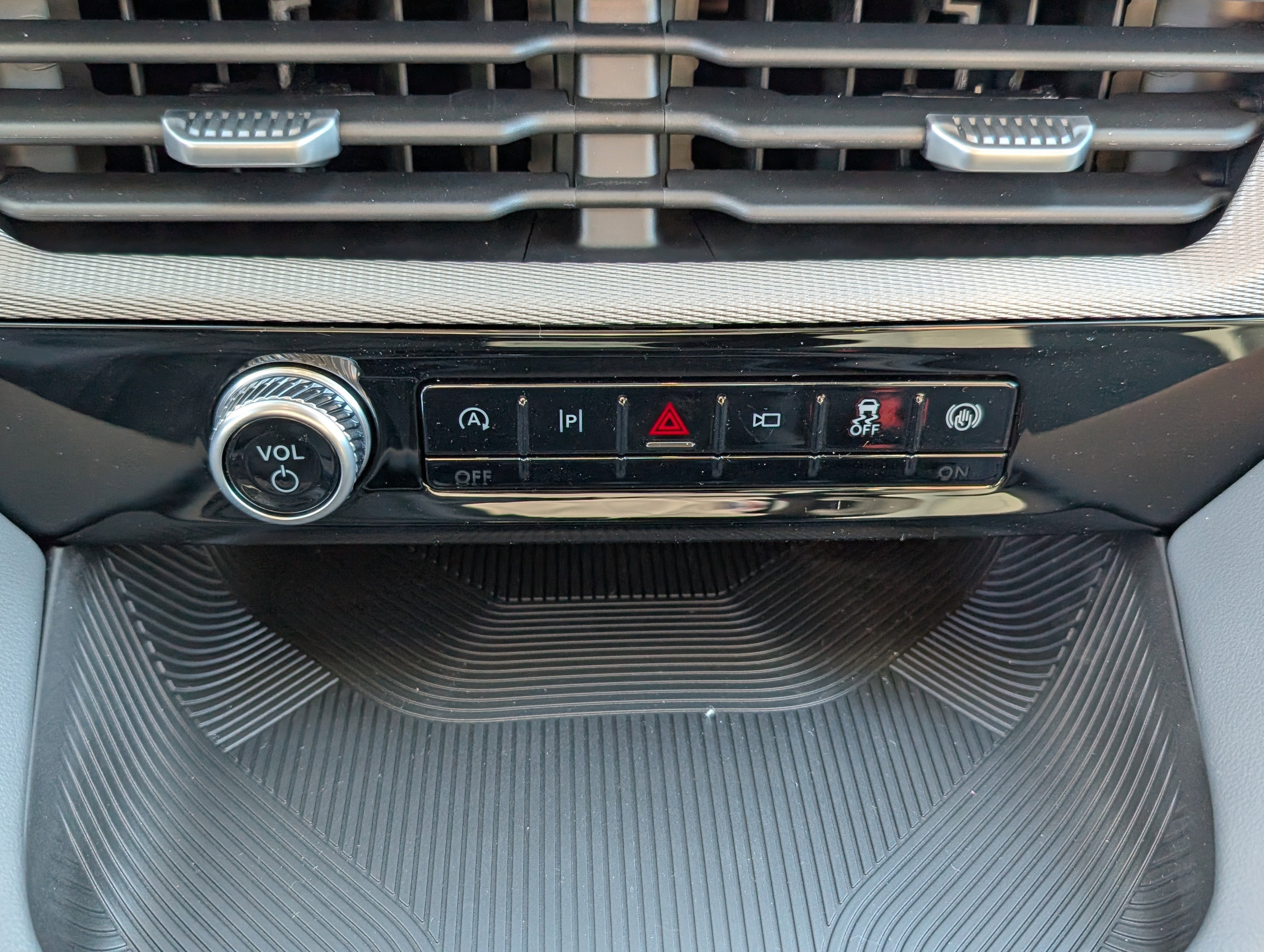 2026 Ford Explorer Active with 100A Pkg