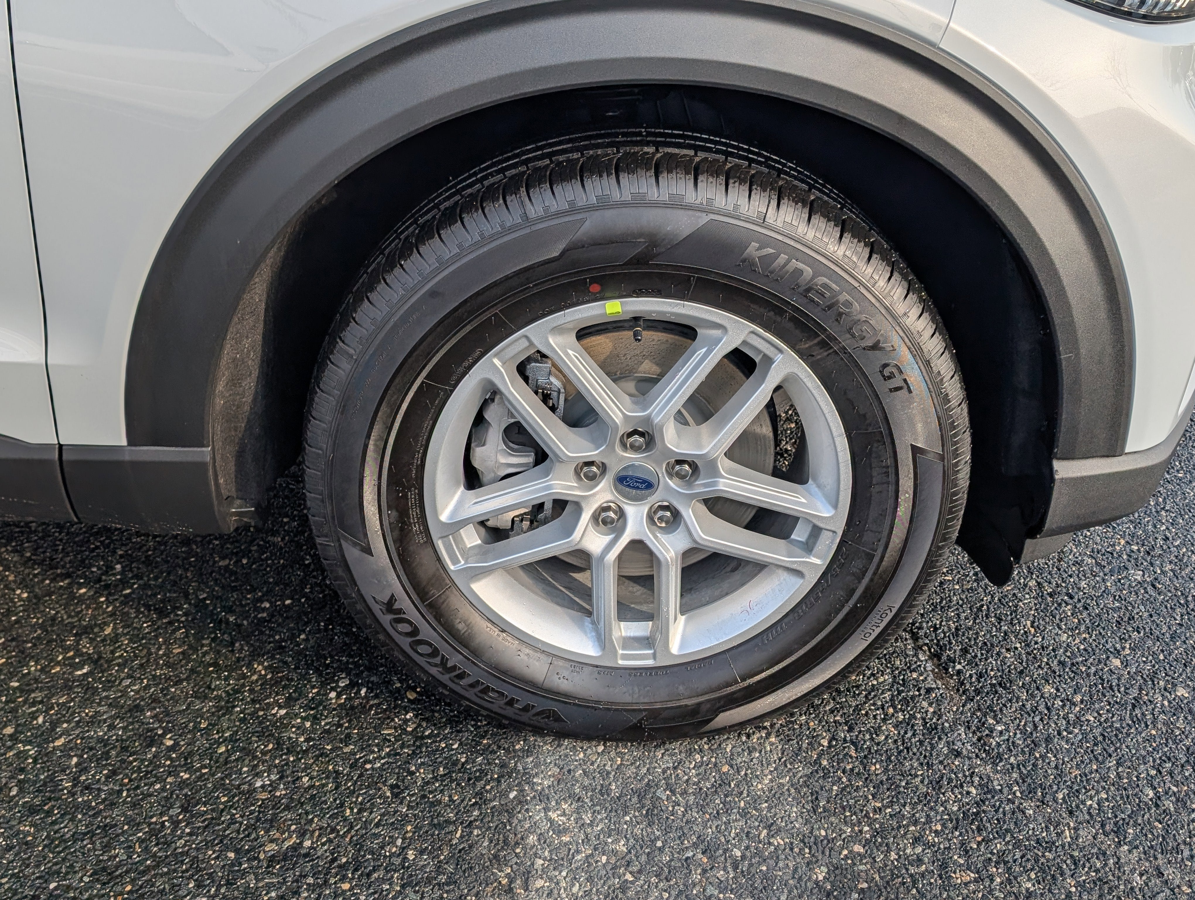 2026 Ford Explorer Active with 200A Pkg