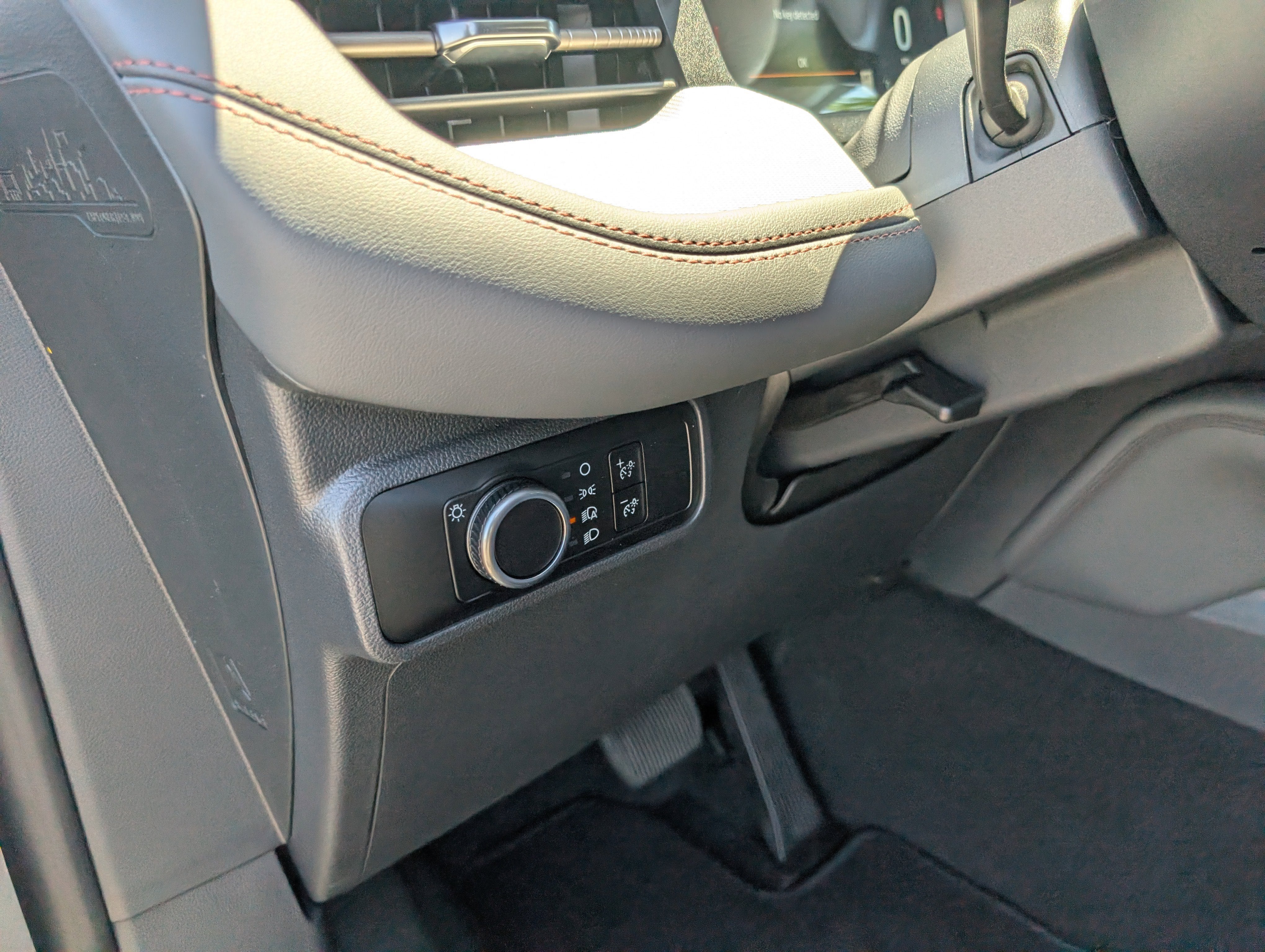 2026 Ford Explorer Active with 100A Pkg