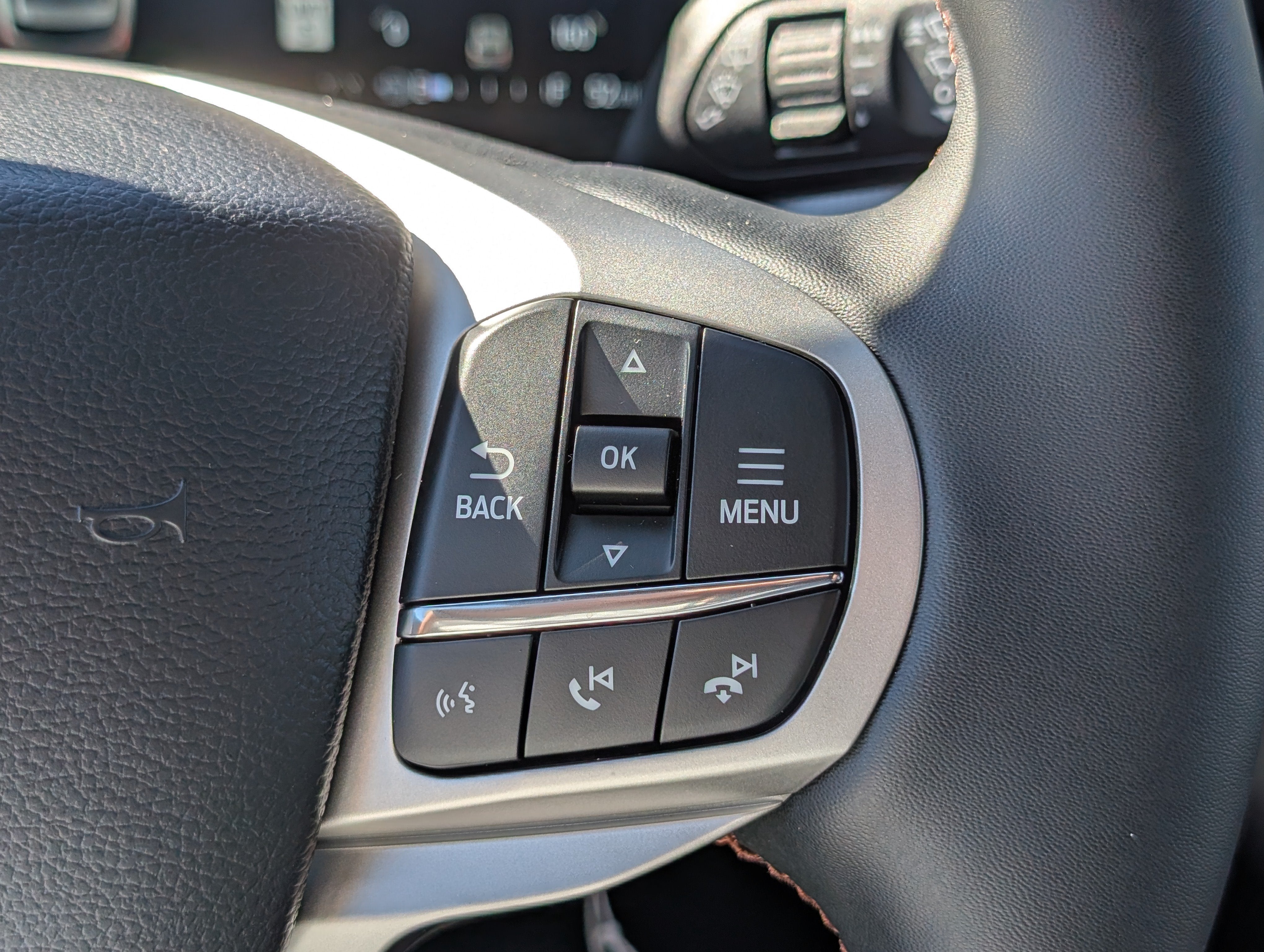 2027 Ford Explorer Active with 200A Pkg