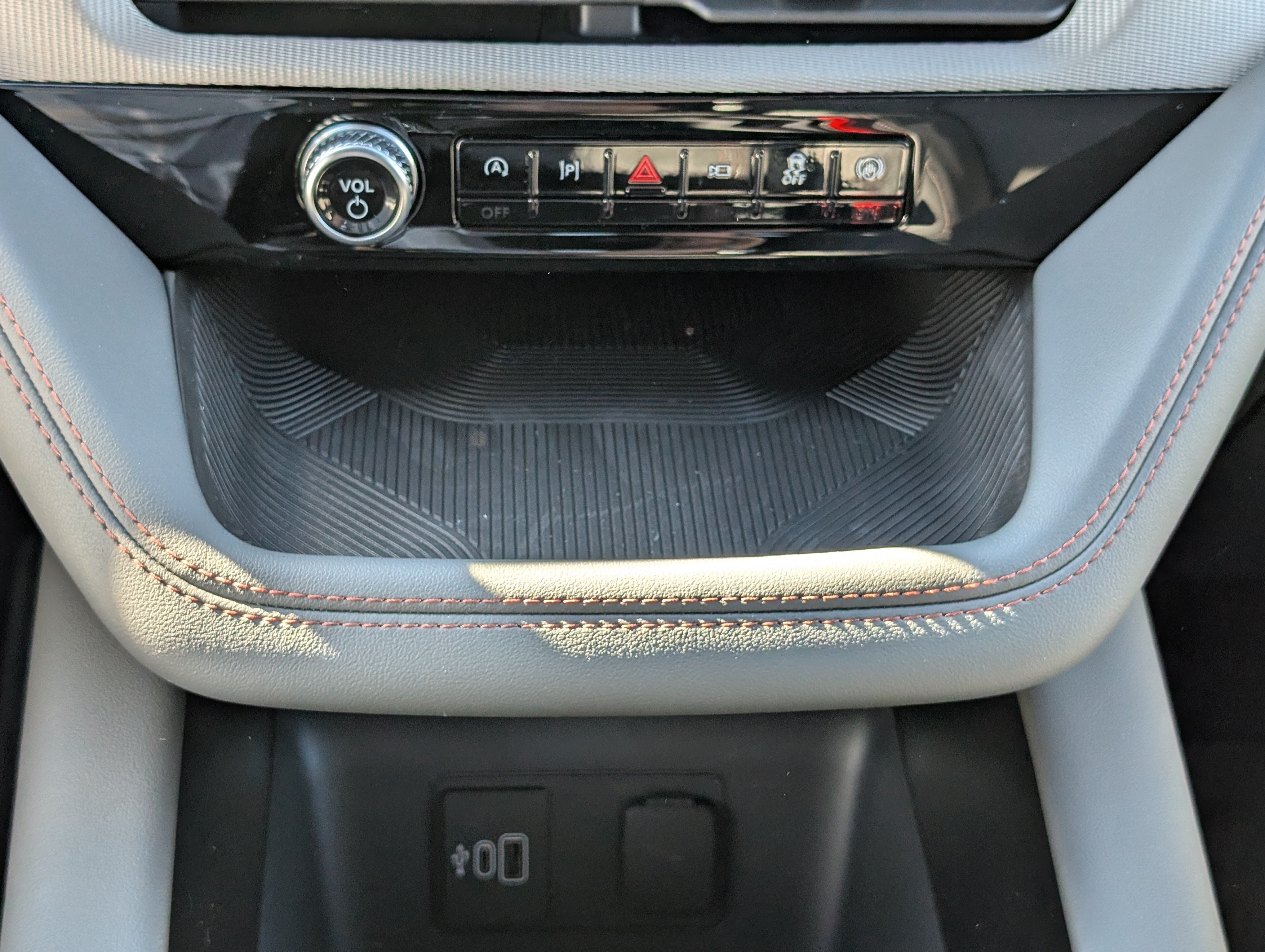 2027 Ford Explorer Active with 200A Pkg