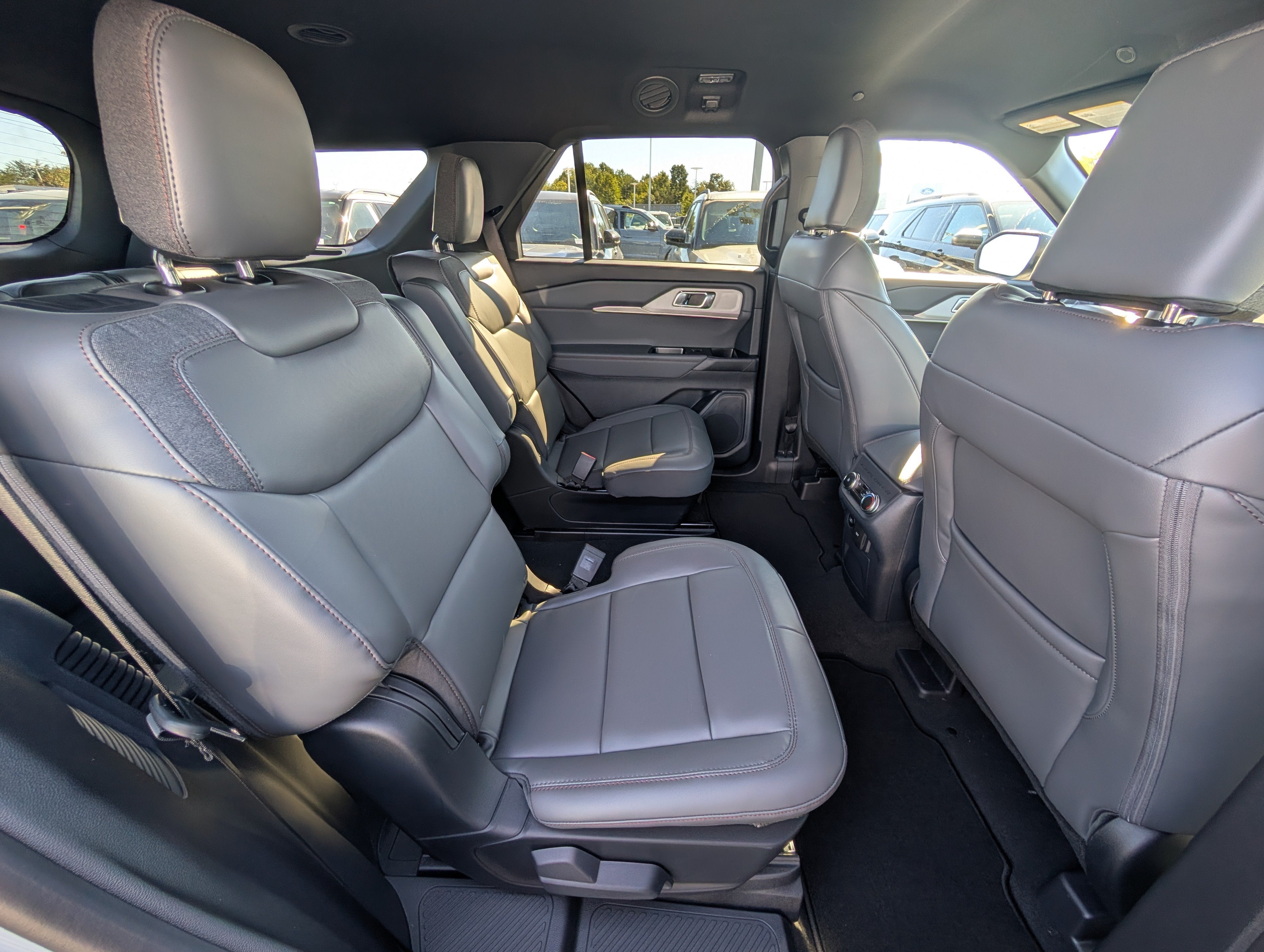 2027 Ford Explorer Active with 200A Pkg