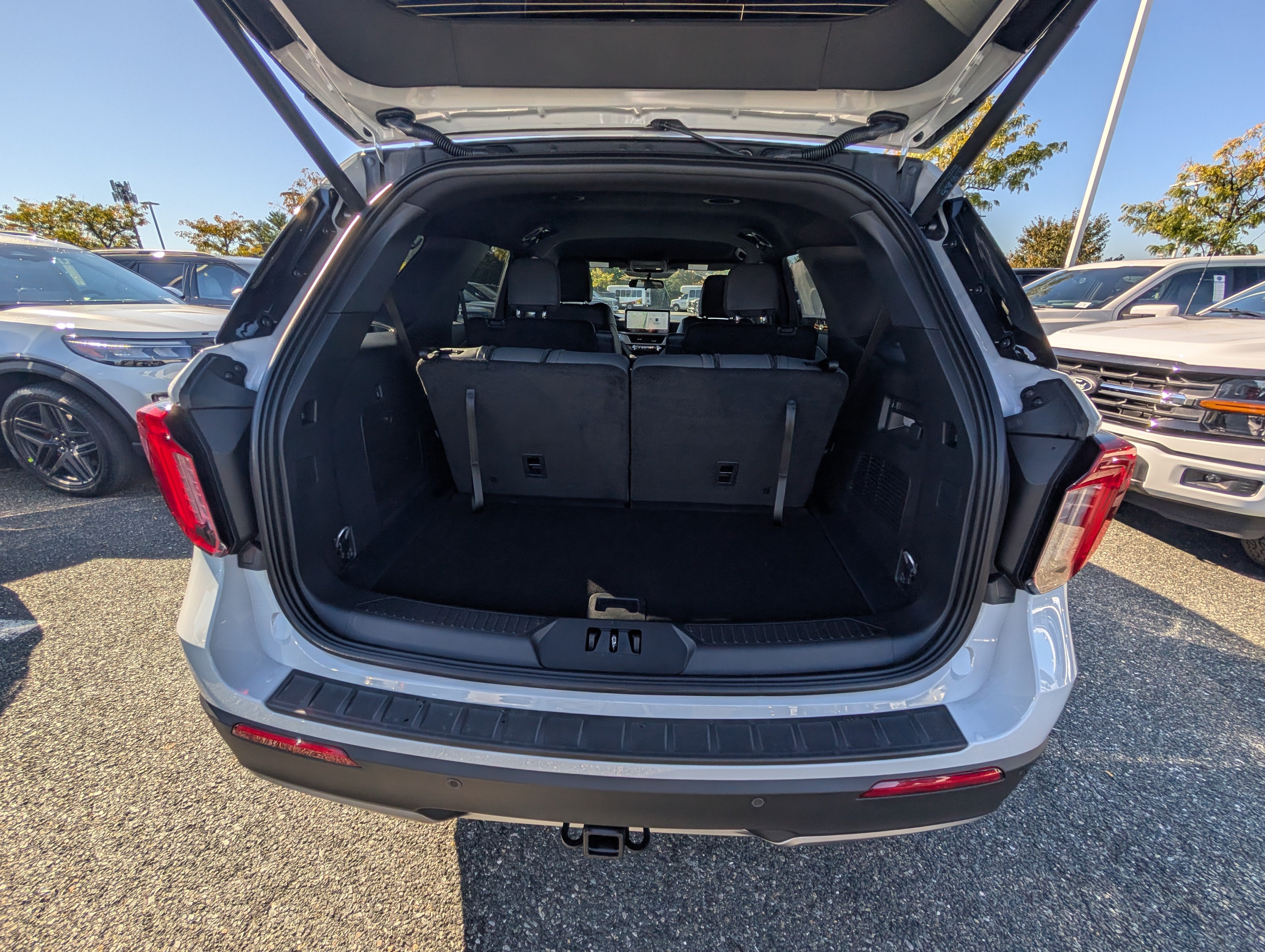 2027 Ford Explorer Active with 200A Pkg