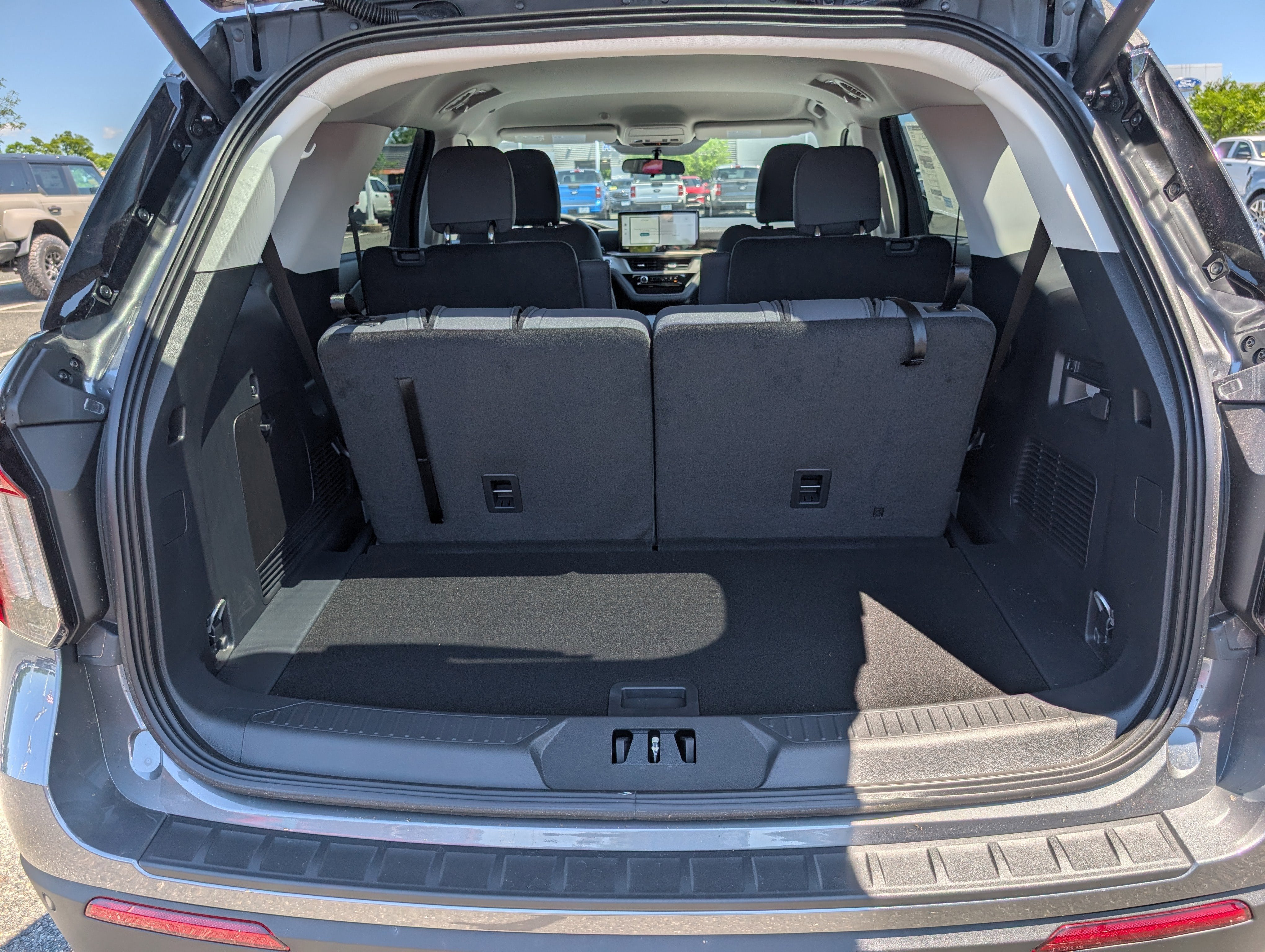 2026 Ford Explorer Active with 200A Pkg