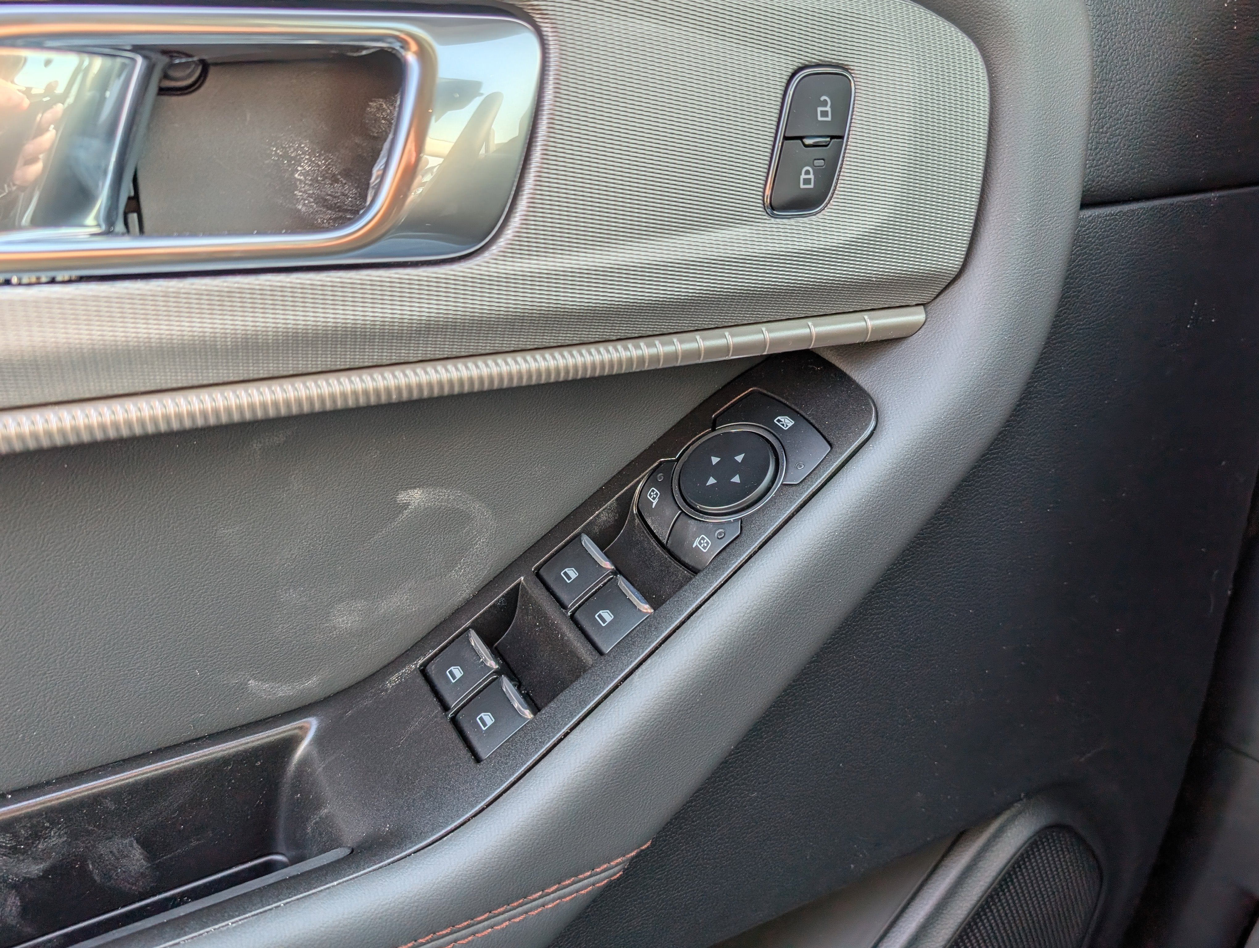 2026 Ford Explorer Active with 200A Pkg