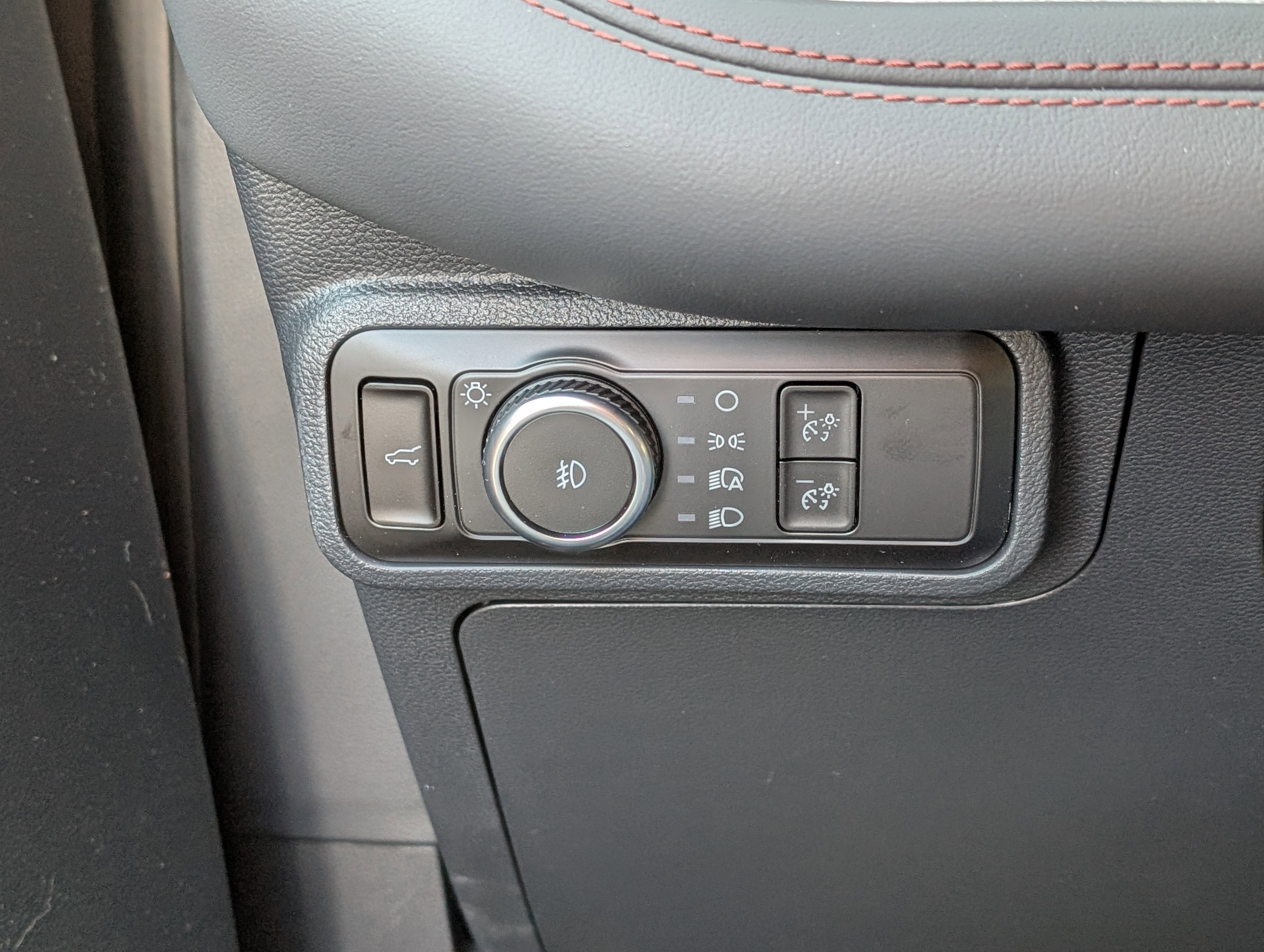 2026 Ford Explorer Active with 200A Pkg