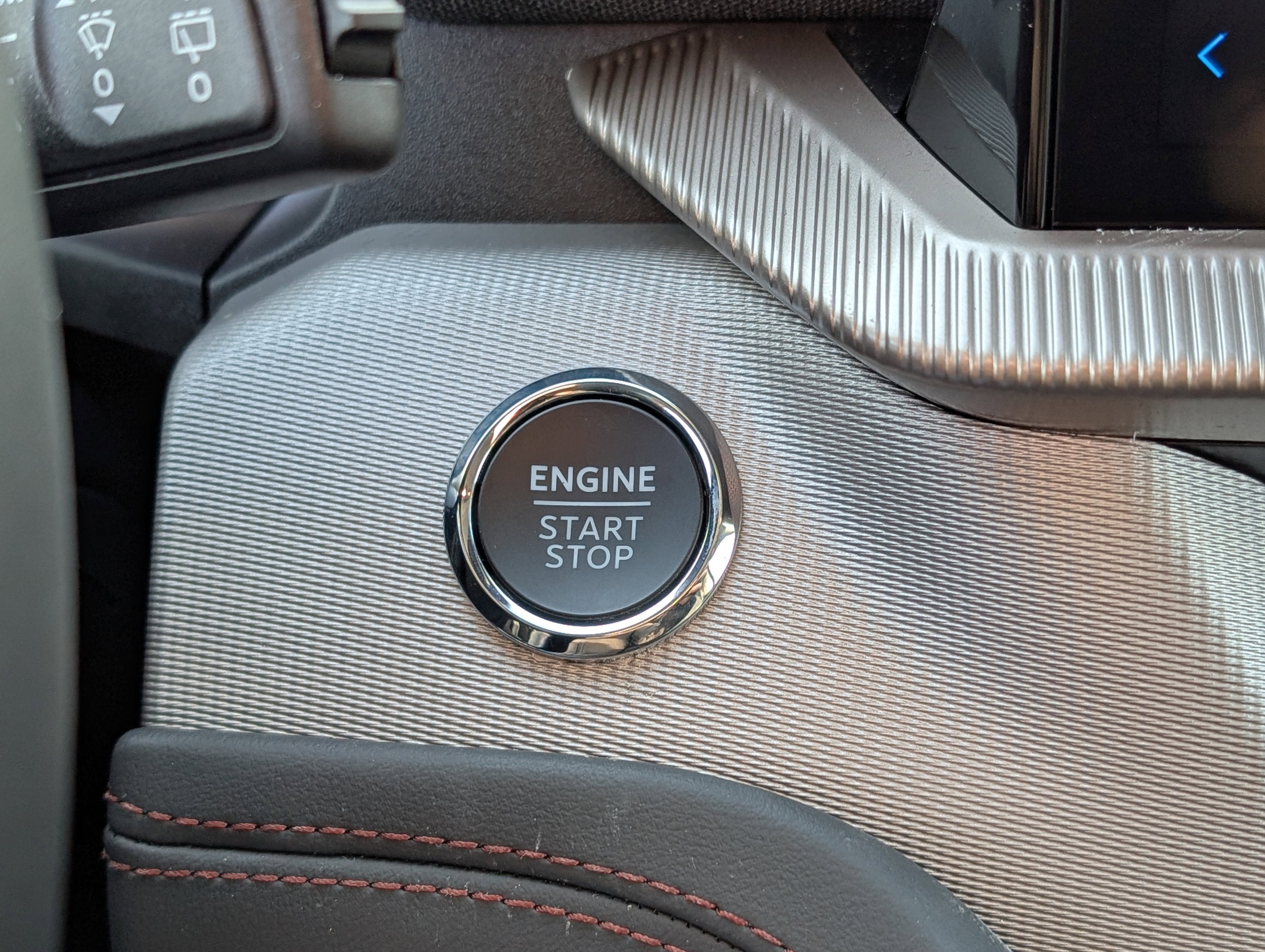 2026 Ford Explorer Active with 200A Pkg