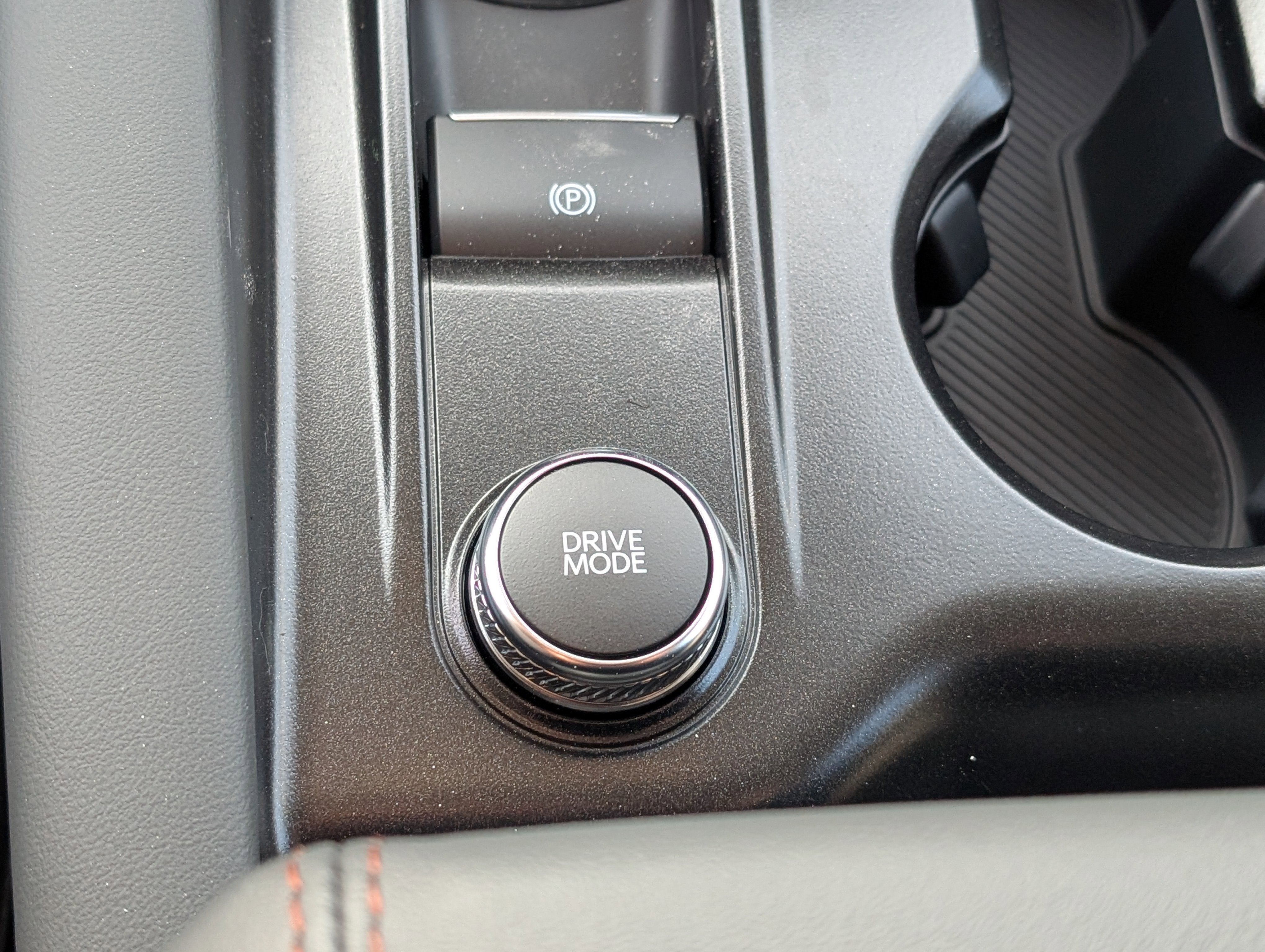 2026 Ford Explorer Active with 200A Pkg