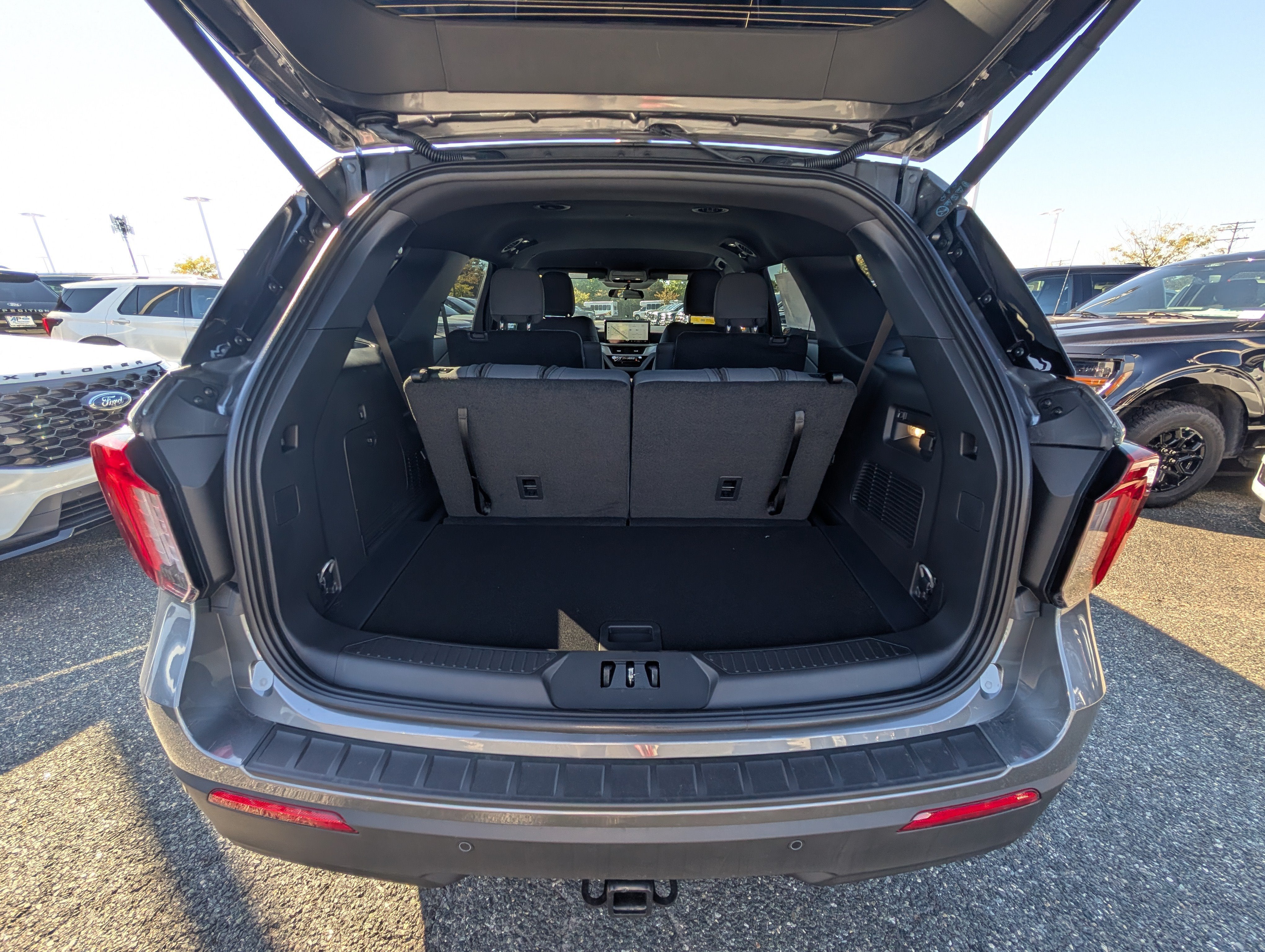 2027 Ford Explorer Active with 200A Pkg