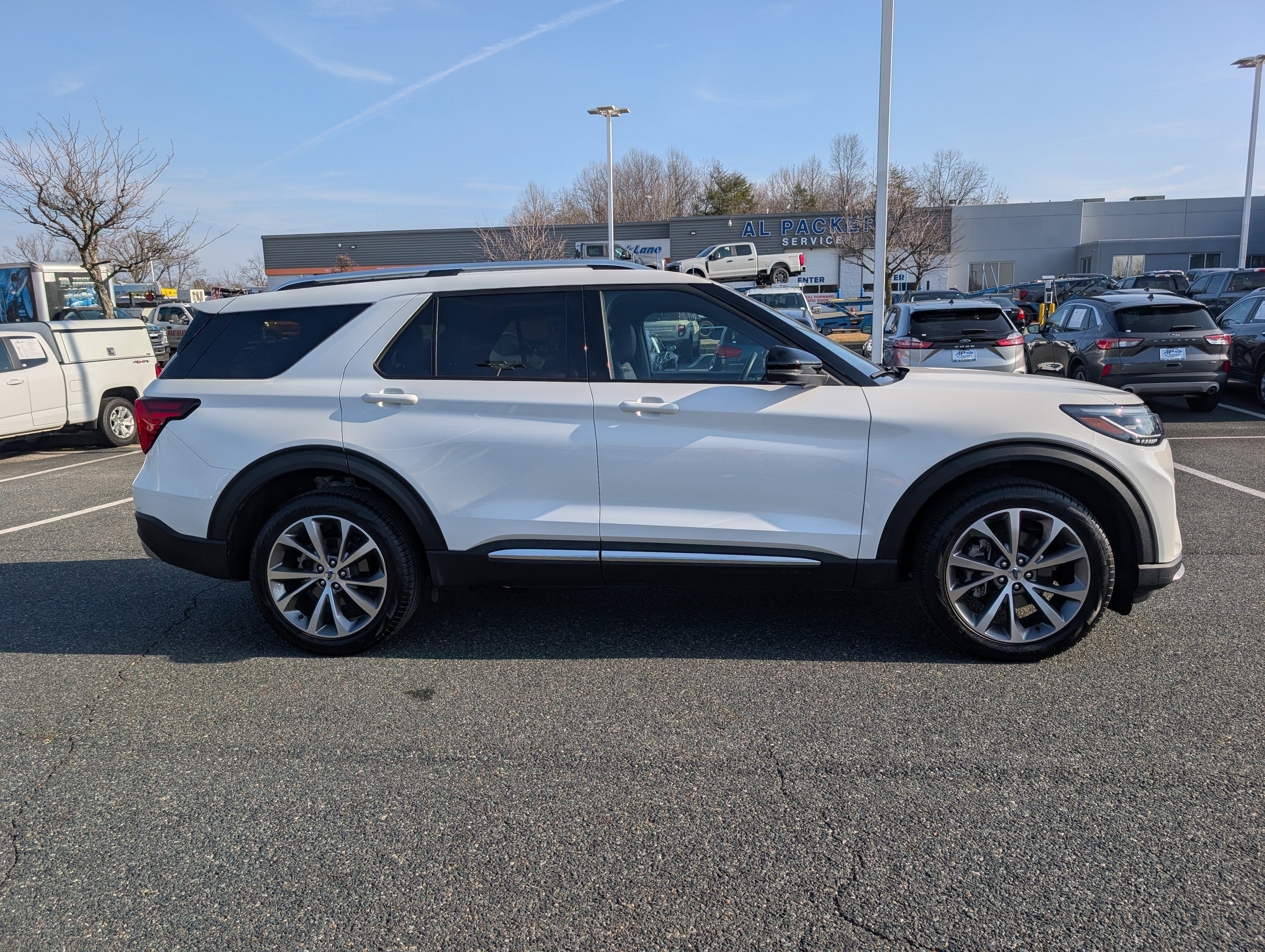 2025 Ford Explorer Platinum