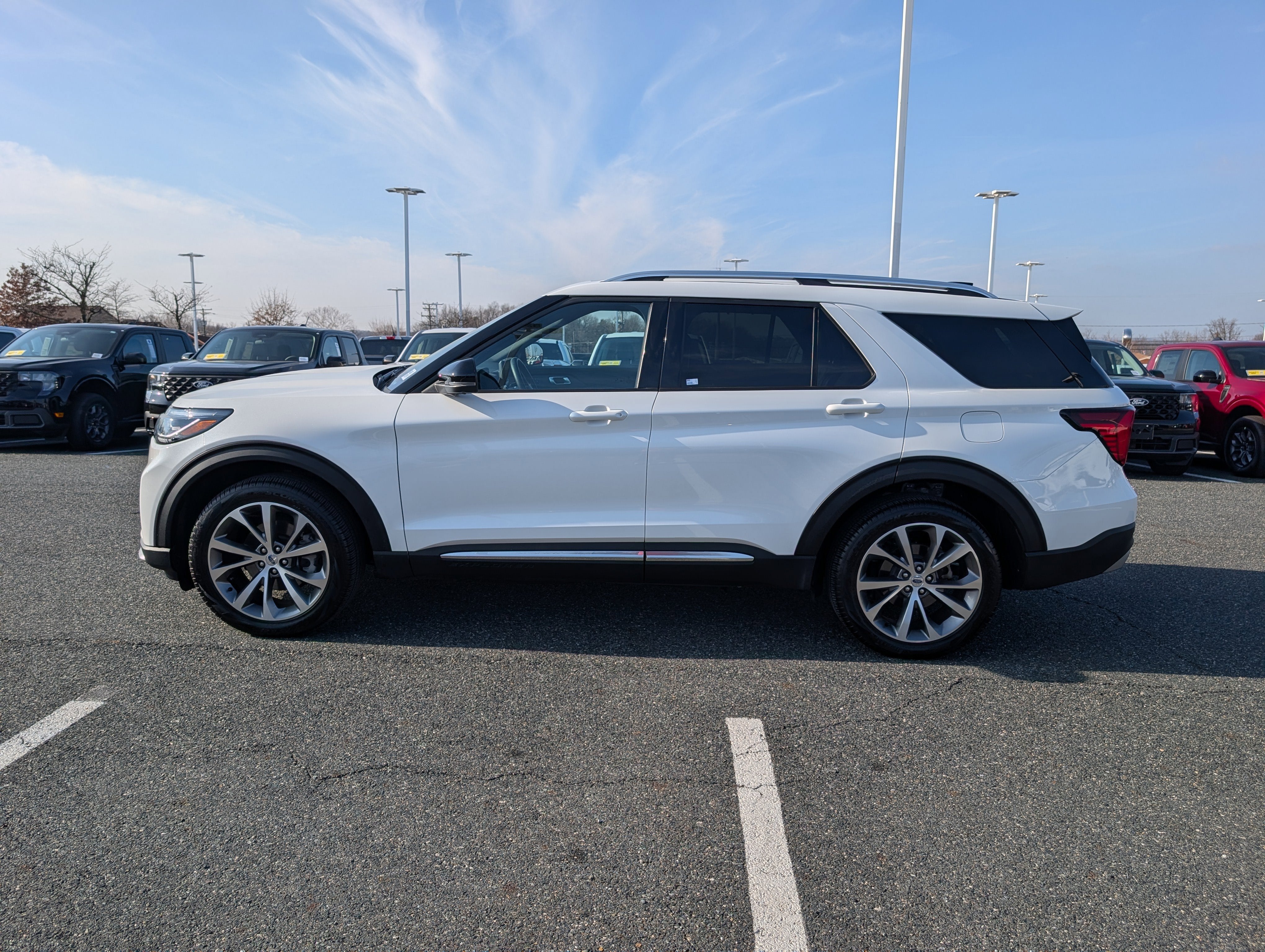 2025 Ford Explorer Platinum