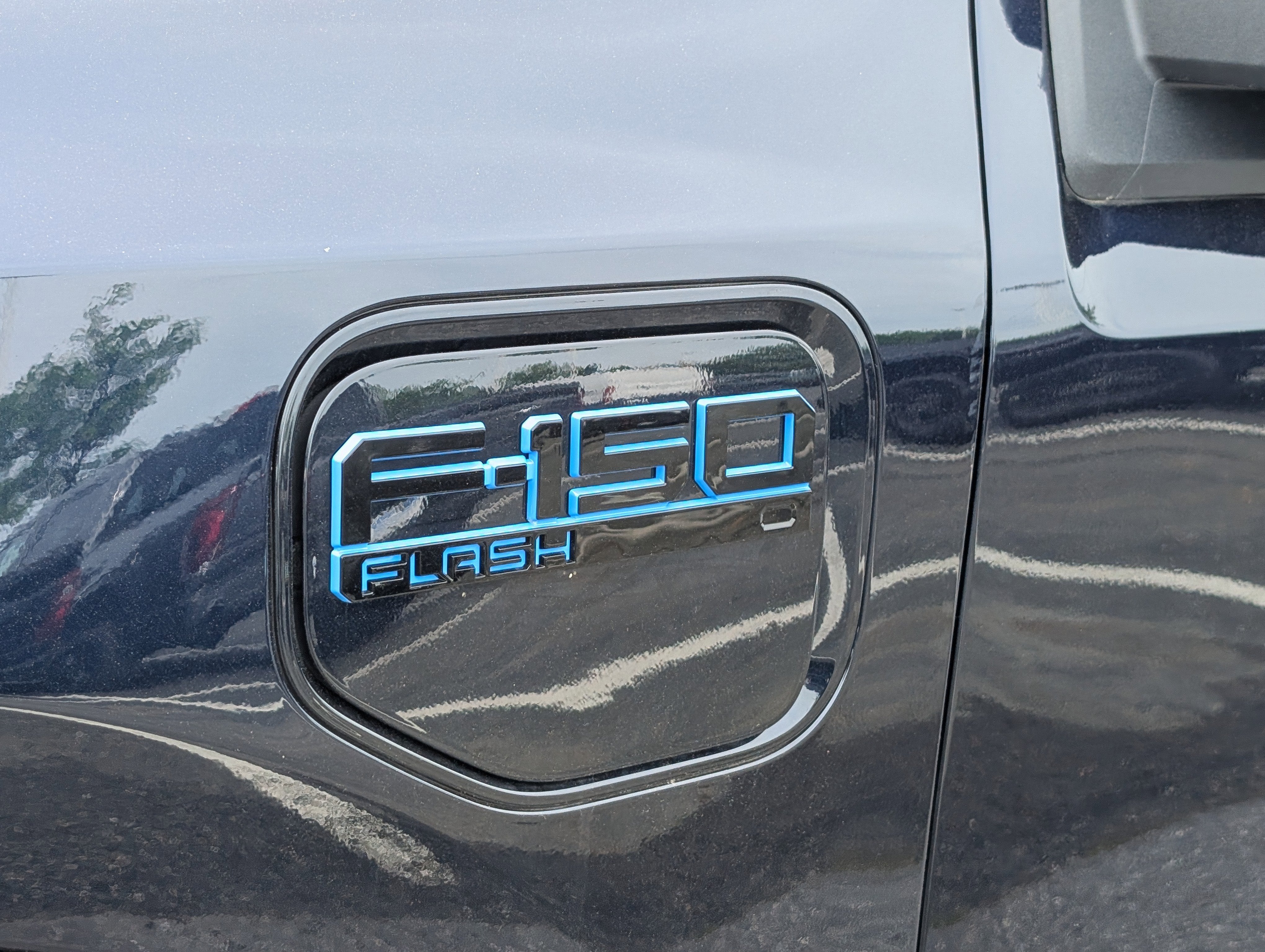 2025 Ford F-150 Lightning Flash