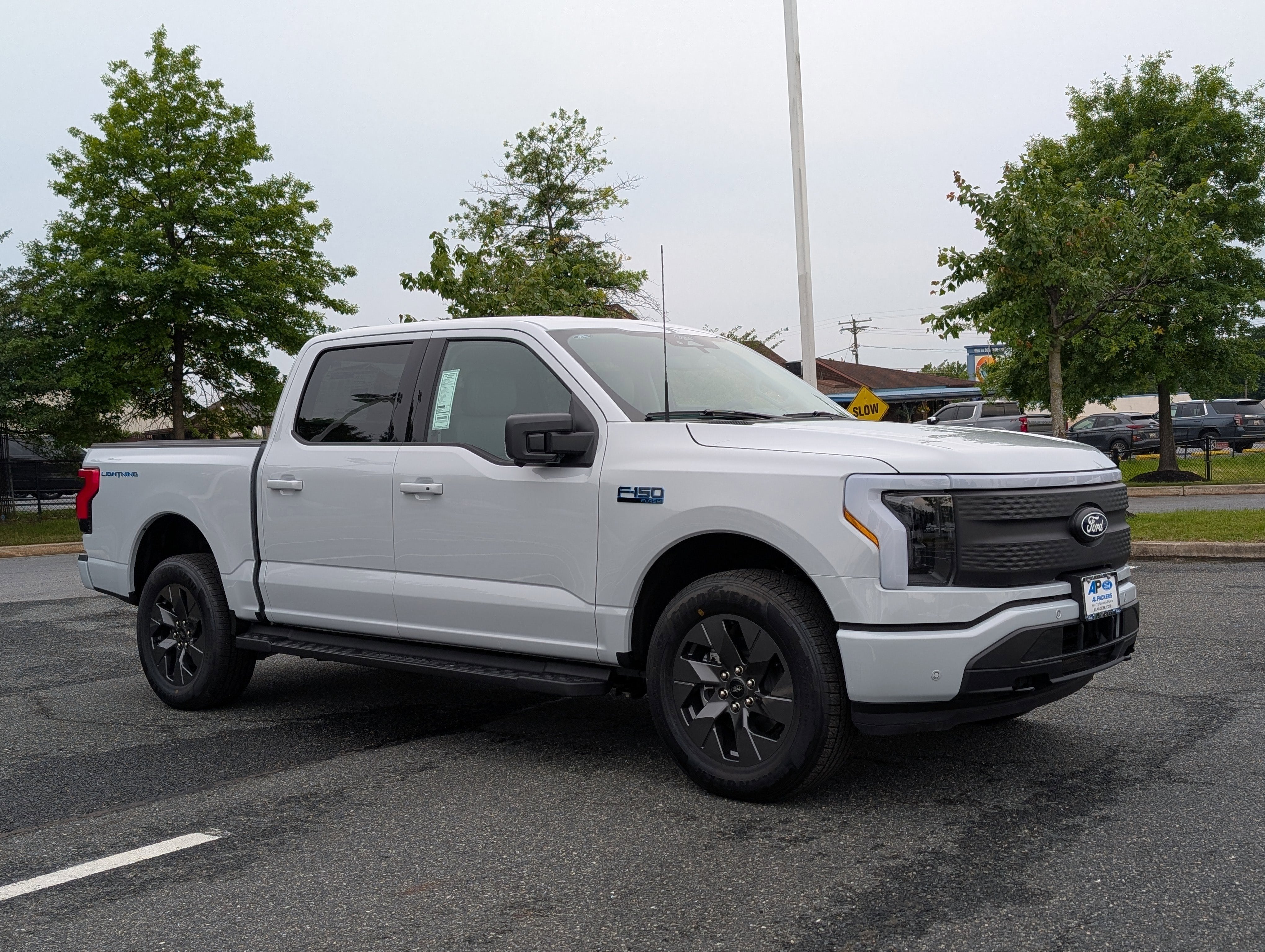 2025 Ford F-150 Lightning Flash